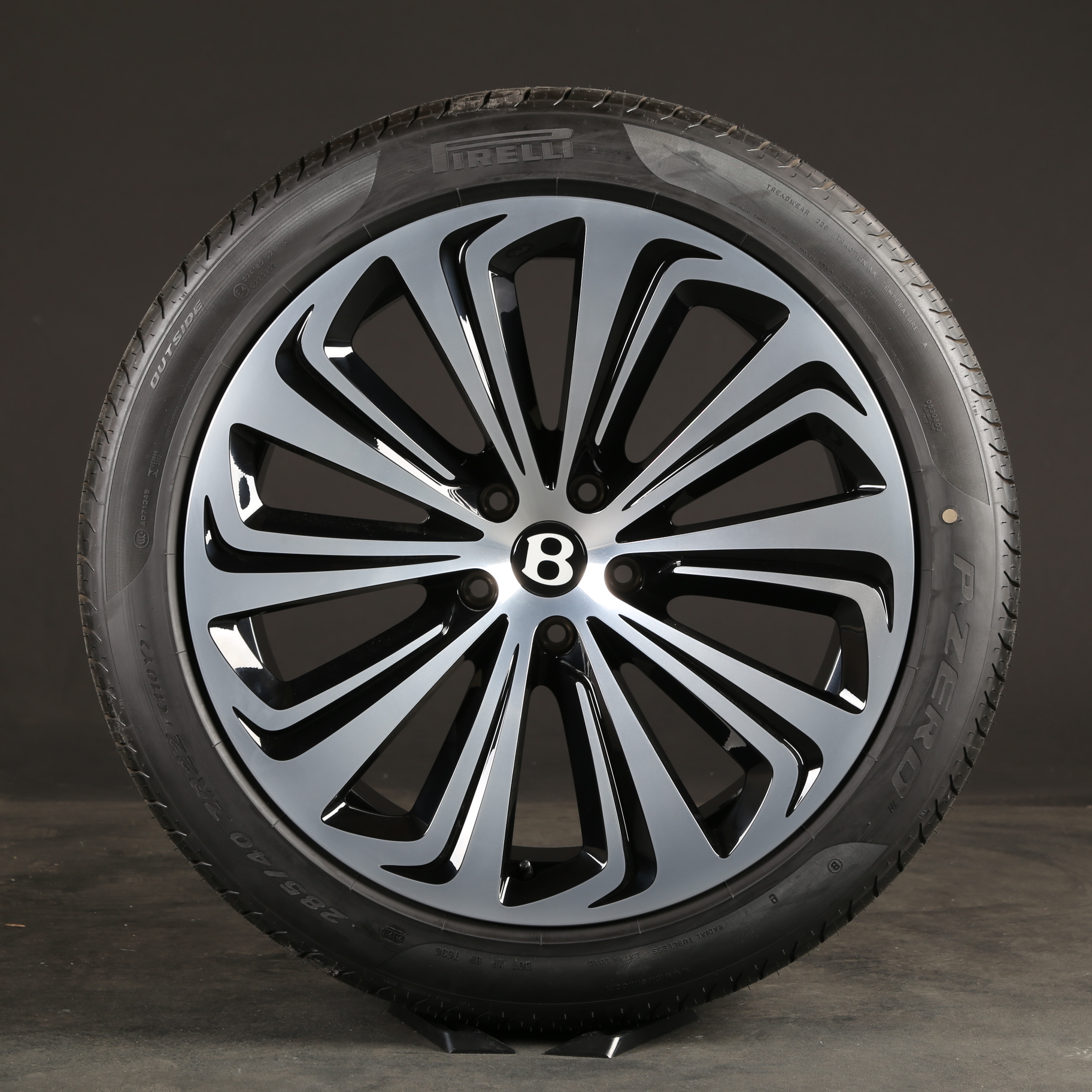 llantas de verano de 22 pulgadas originales Bentley Bentayga 4V 36A601025S Neumáticos de verano