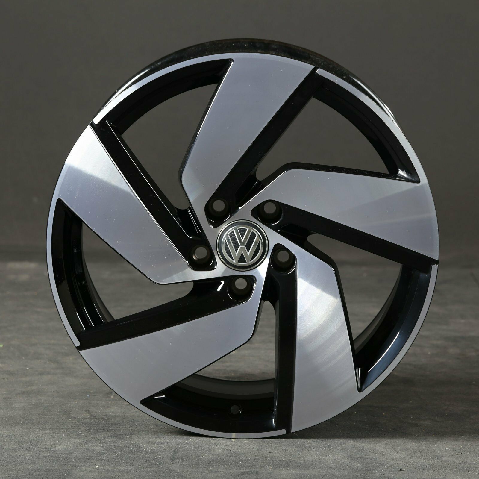 18 tommer VW Golf 8 VIII GTI GTD alufælge Richmond 5H0601025H Fælge