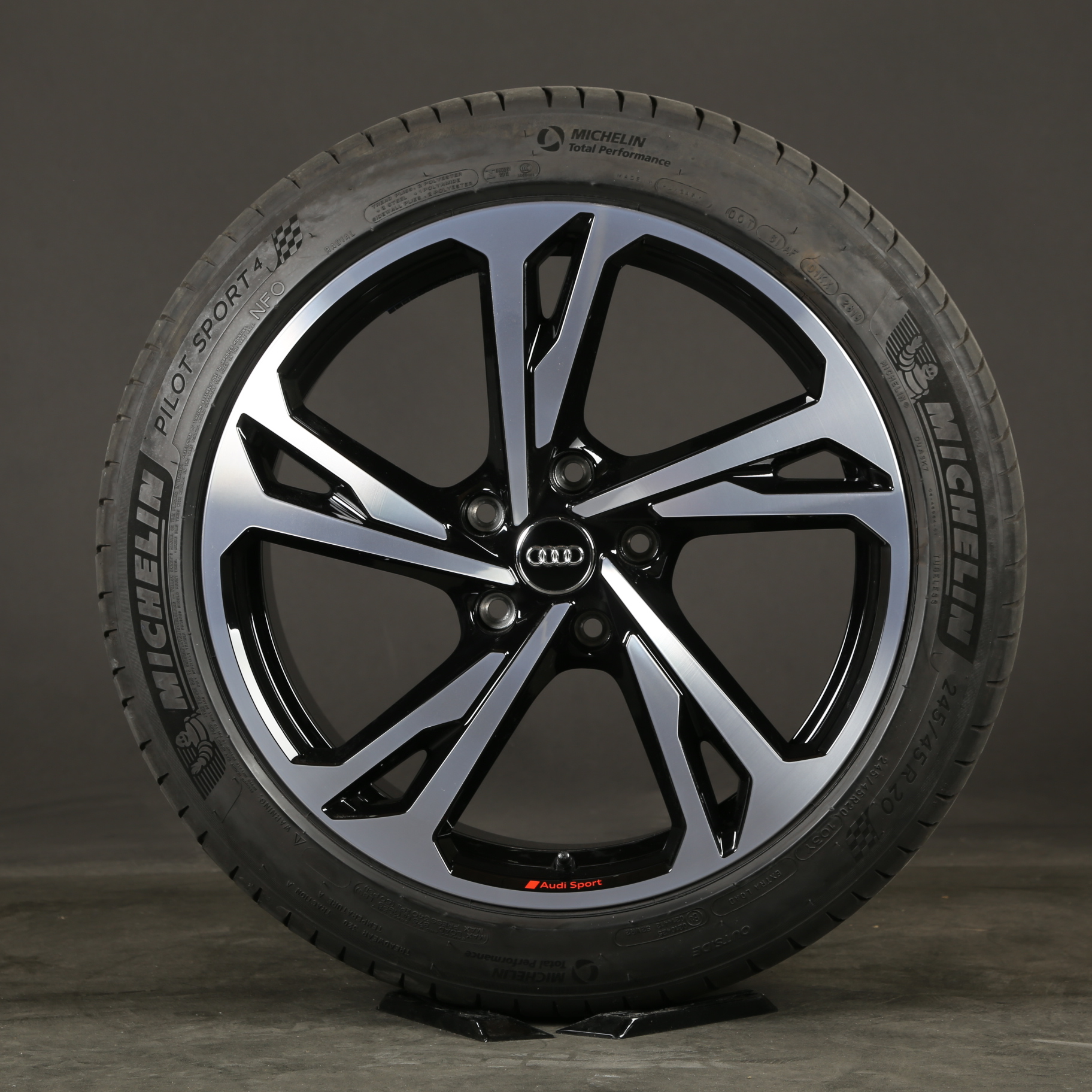20 pouces roues d'été d'origine Audi e-tron GT 4J 4J3601025AM 4J3601025AL jantes