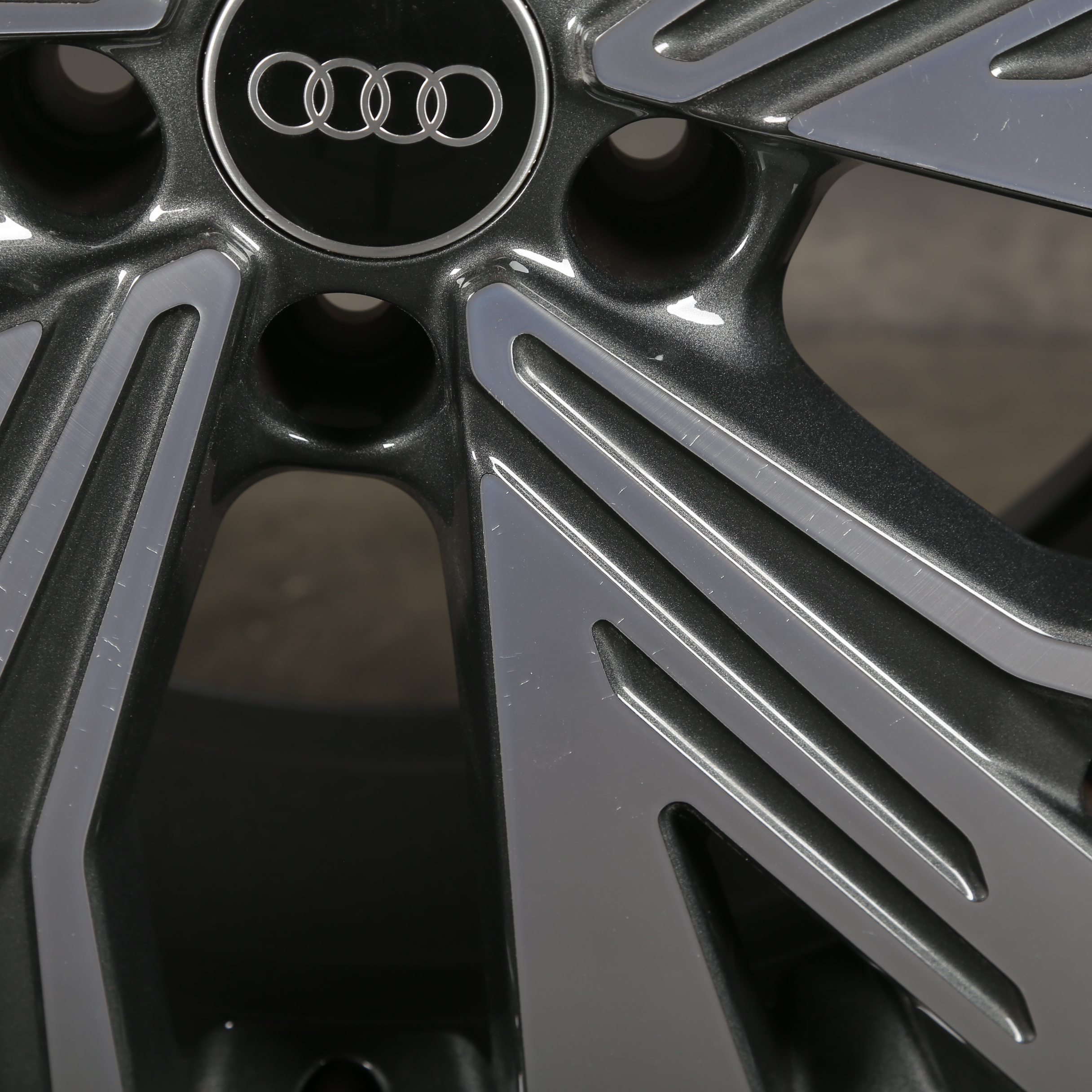 Llantas de verano de 19 pulgadas originales Audi Q4 e-tron 89A601025C neumáticos de verano