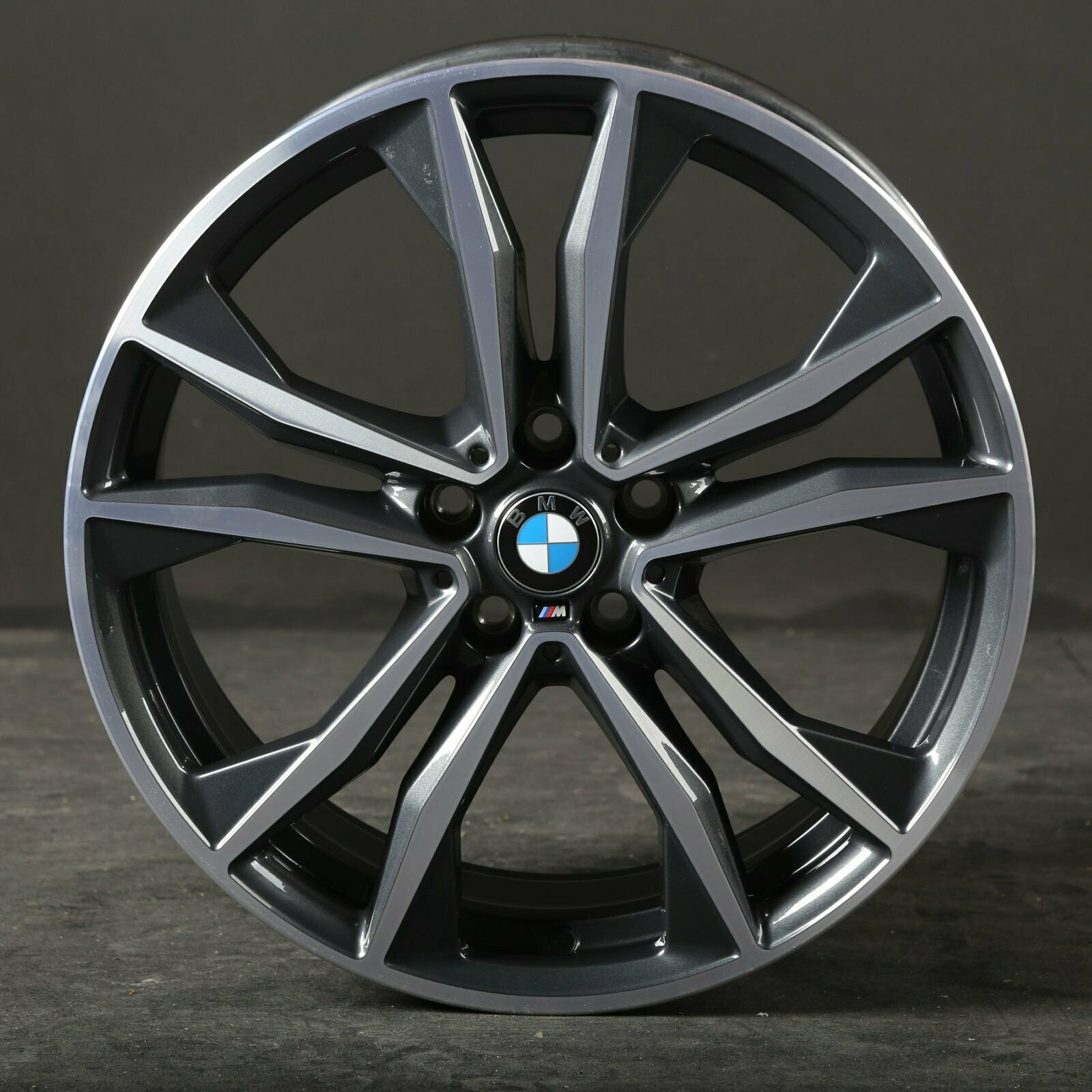 19 tommer aluminiumsfælge original BMW X1 F48 X2 F39 M715 8008616 715 fælge