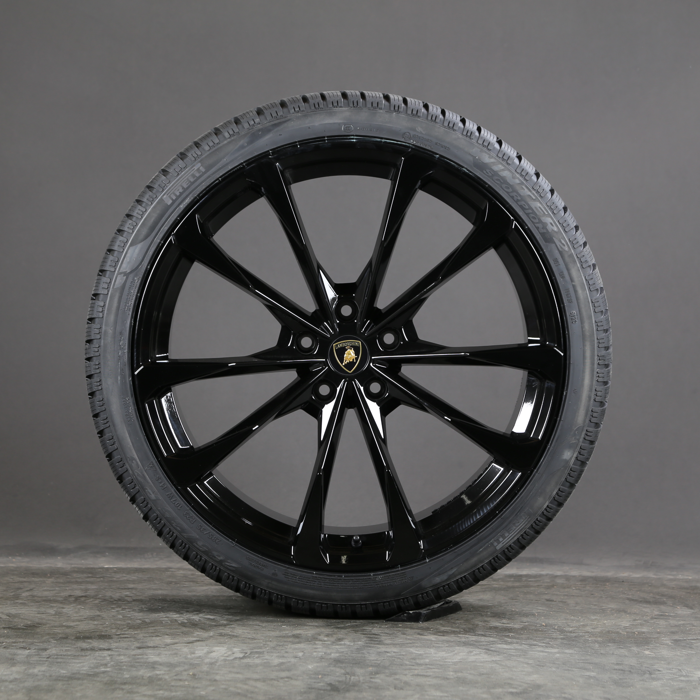 23 pouces roues d'hiver d'origine Lamborghini Urus 4ML601025BA pneus d'hiver