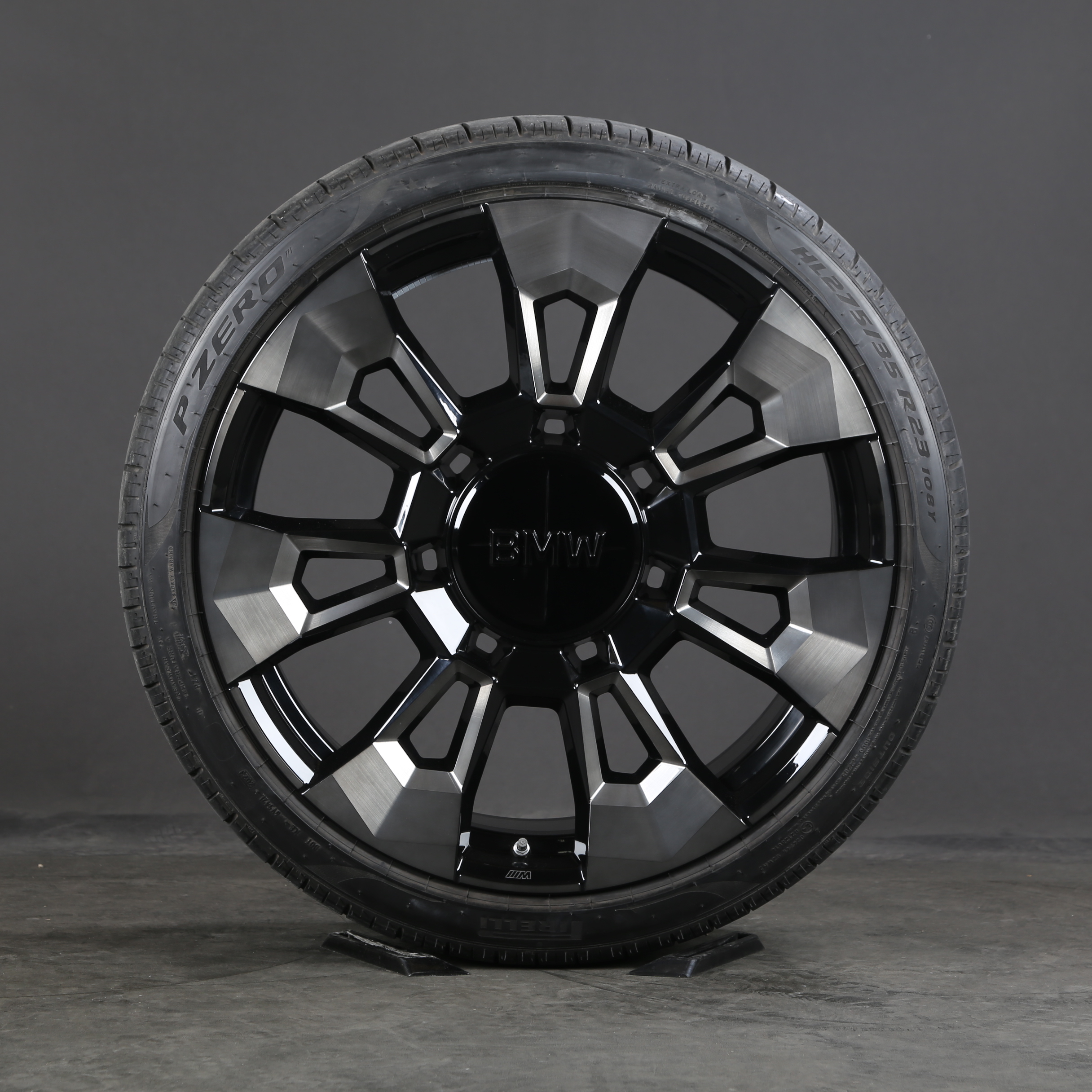 23 inch summer wheels original BMW XM G09 M923 1543991 1543992 summer tires