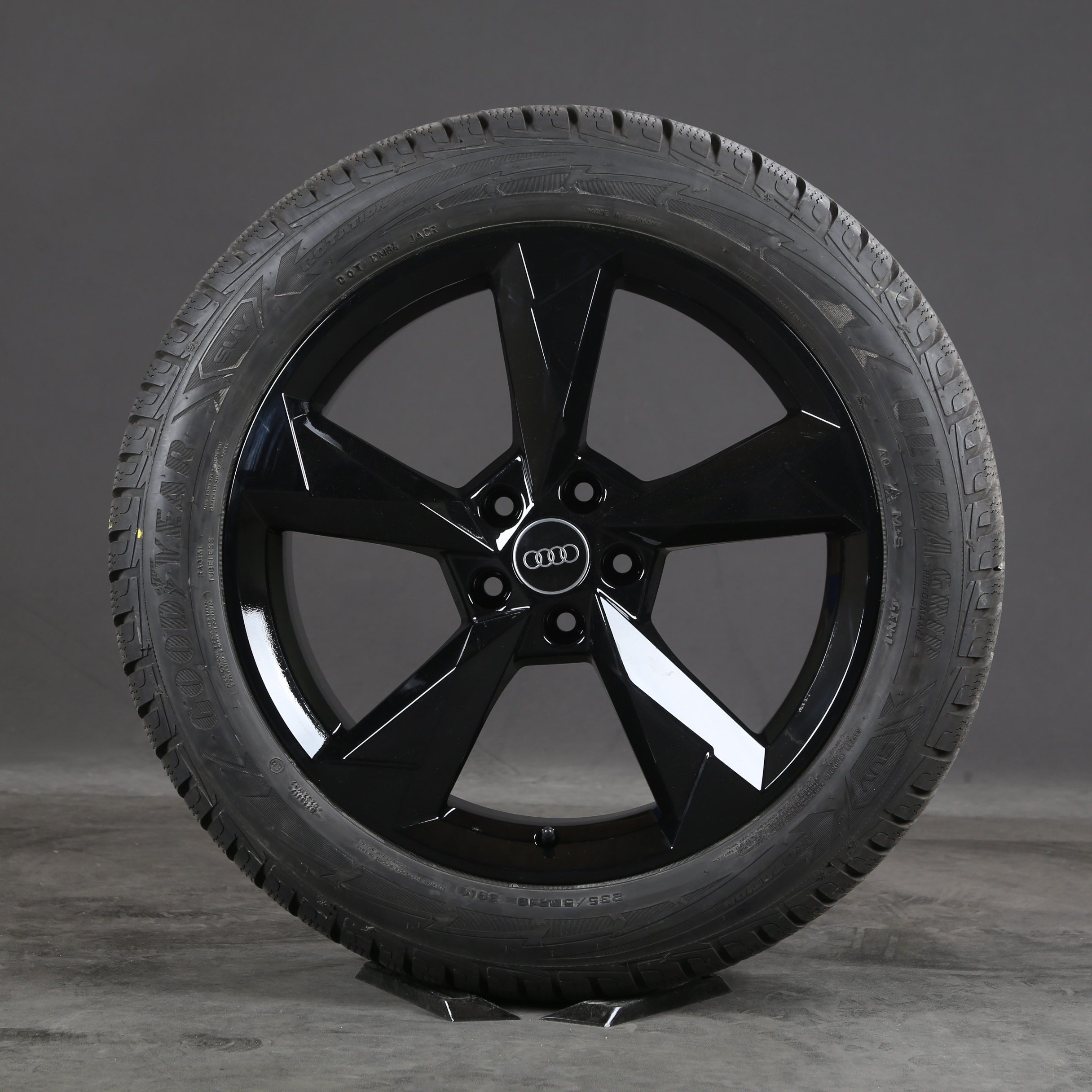 Neumáticos de invierno de 19 pulgadas Original Audi Q3 F3B F3N 83A601025N Llantas de invierno