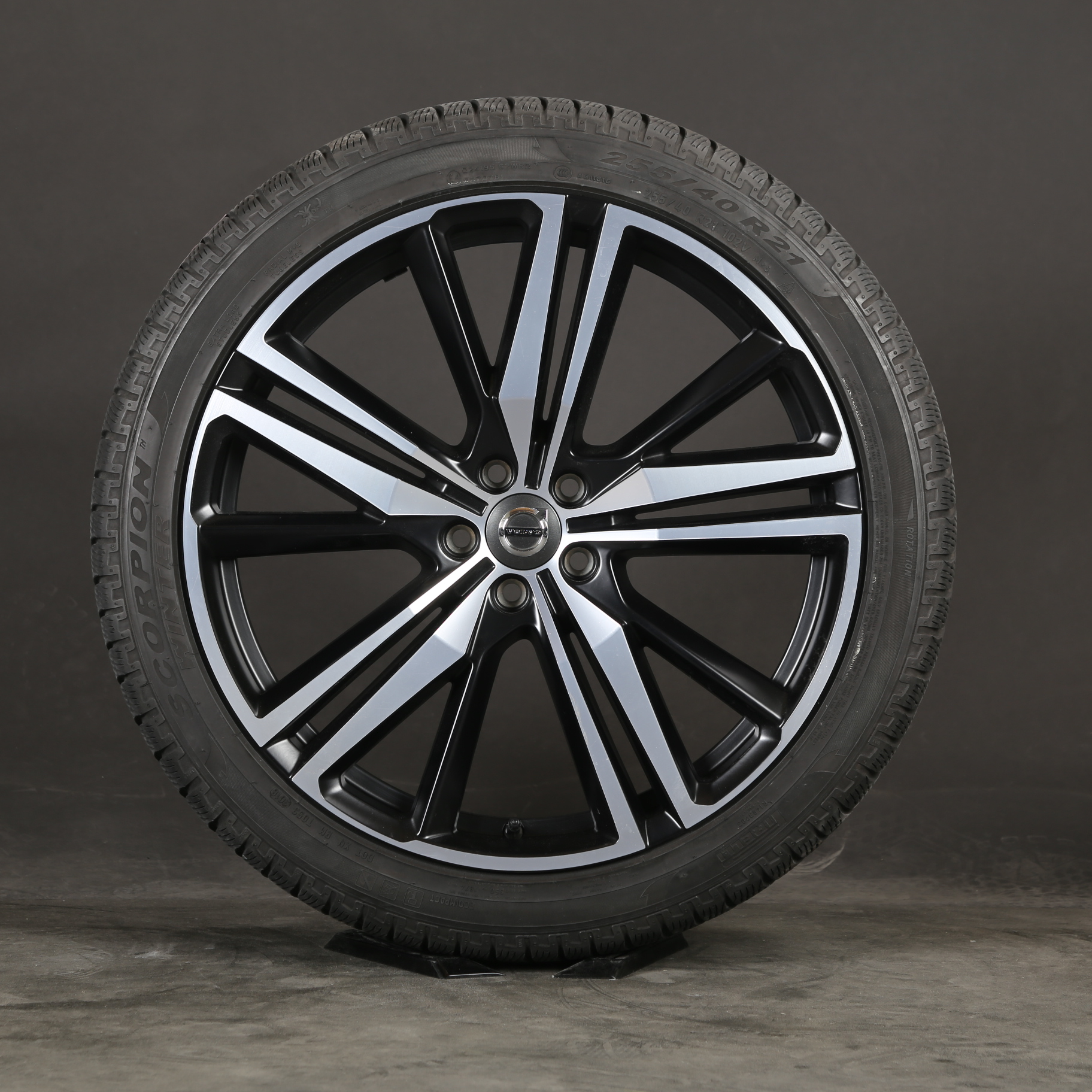 21 pouces roues d'hiver d'origine Volvo XC60 II 246 pneus d'hiver jantes Pirelli