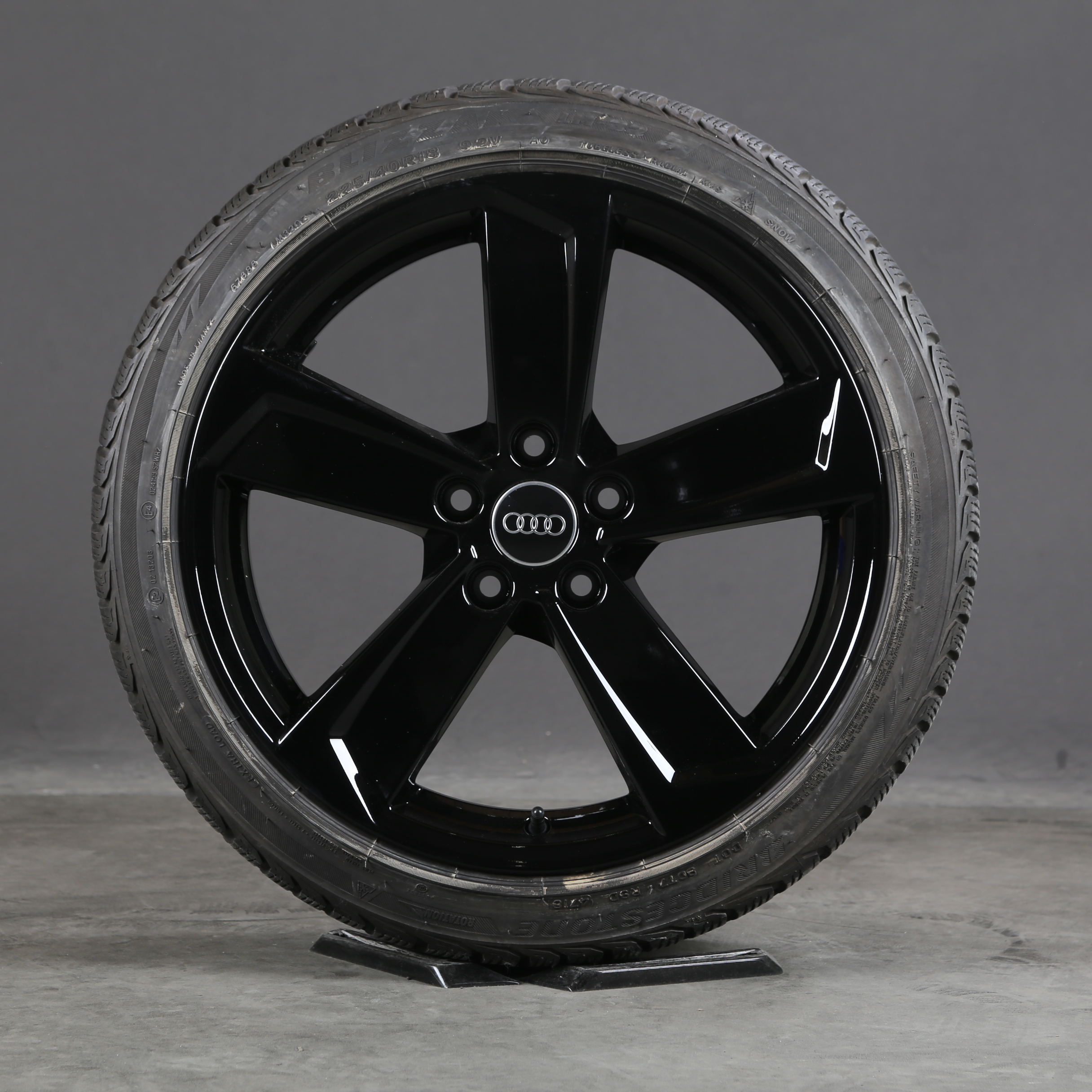 18 pouces roues d'hiver d'origine Audi A3 S3 8V 8V0601025DL S-Line pneus d'hiver