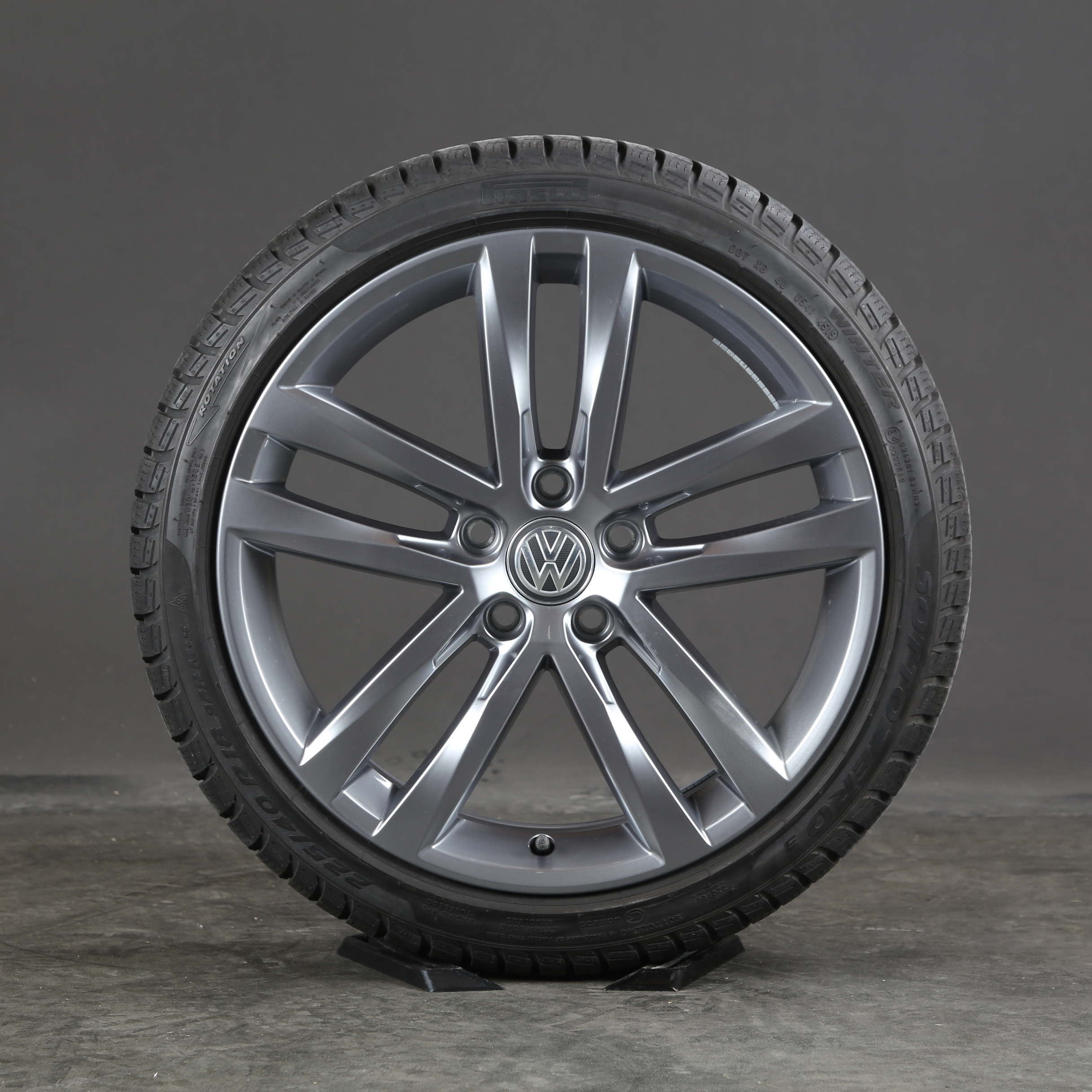 18 inch winter wheels original VW Golf VII 7 Salvador winter tires 5G0601025AF