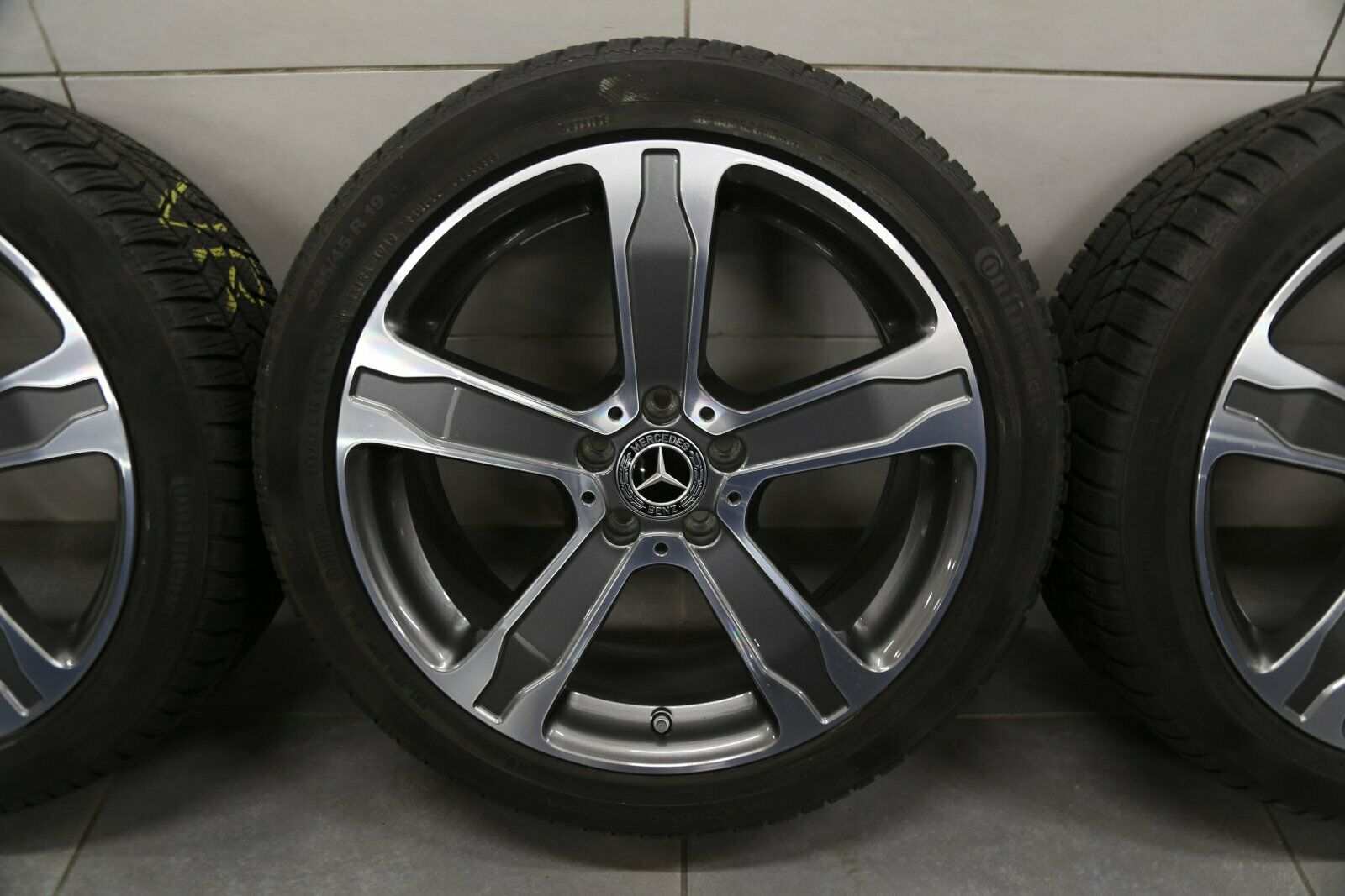 19 inch winterwielen originele Mercedes GLA X156 lichtmetalen velgen A1564010300 velgen