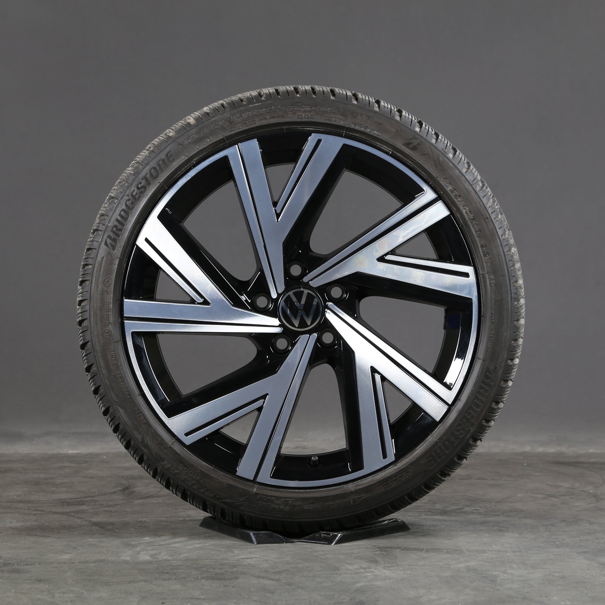 18 inch winter wheels original VW Golf 8 VIII Bergamo 5H0601025M