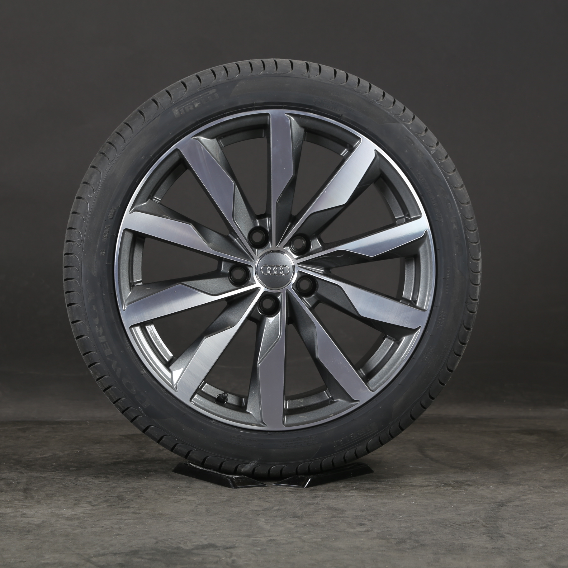 18 pouces roues d'été d'origine Audi A4 S4 B9 8W 8W0601025FJ pneus d'été