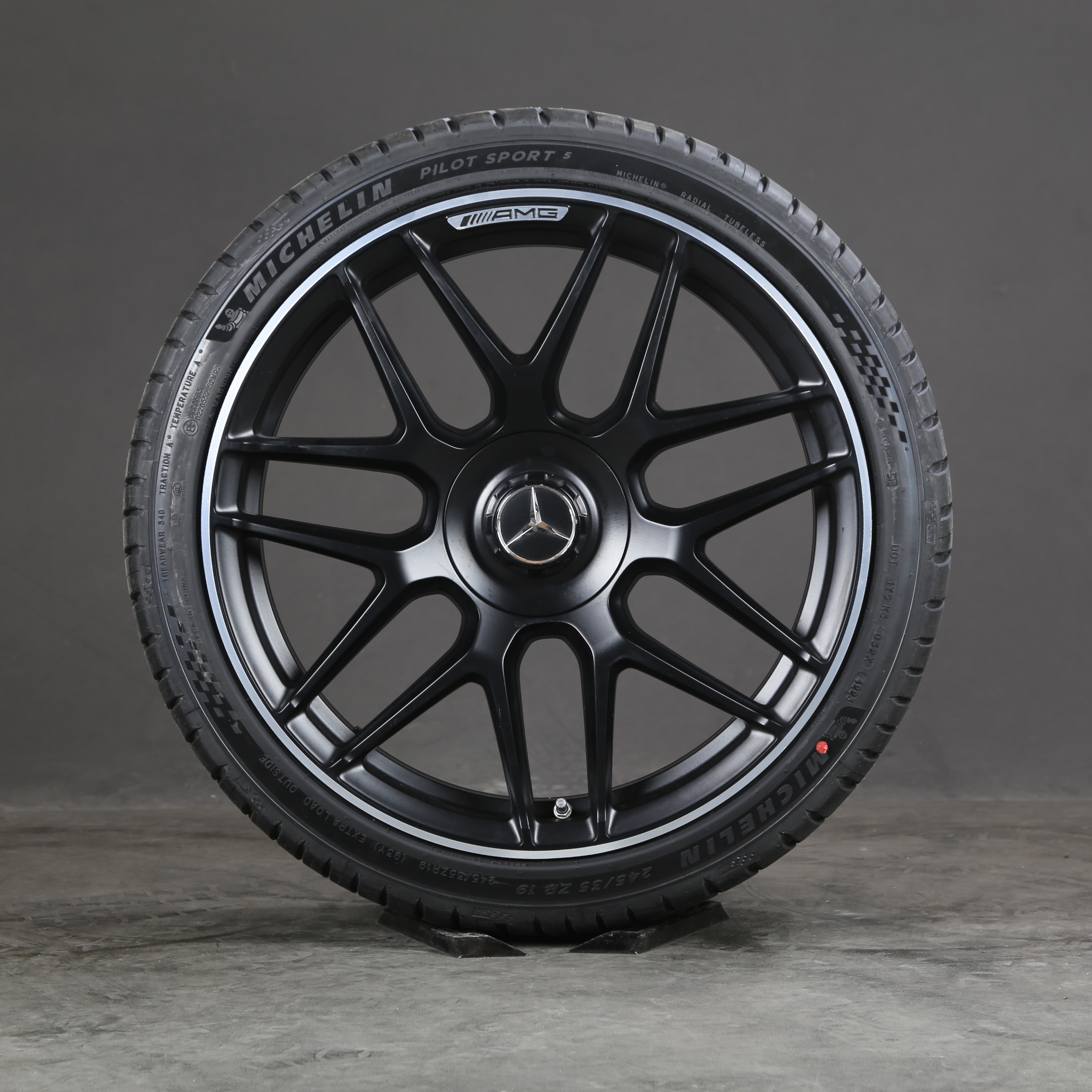 19-tommer sommerhjul originale AMG A45 CLA45 S W177 C118 X118 A1774012500