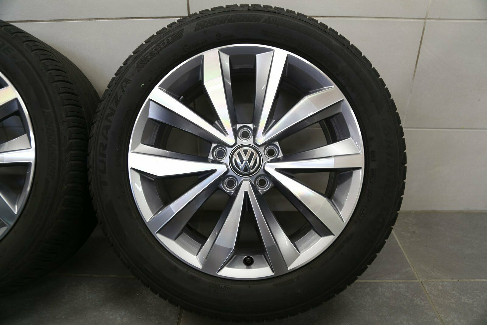 Lichtmetalen zomerwielen origineel 17 inch VW T-Roc A11 Mayfield velgen 2GA601025B