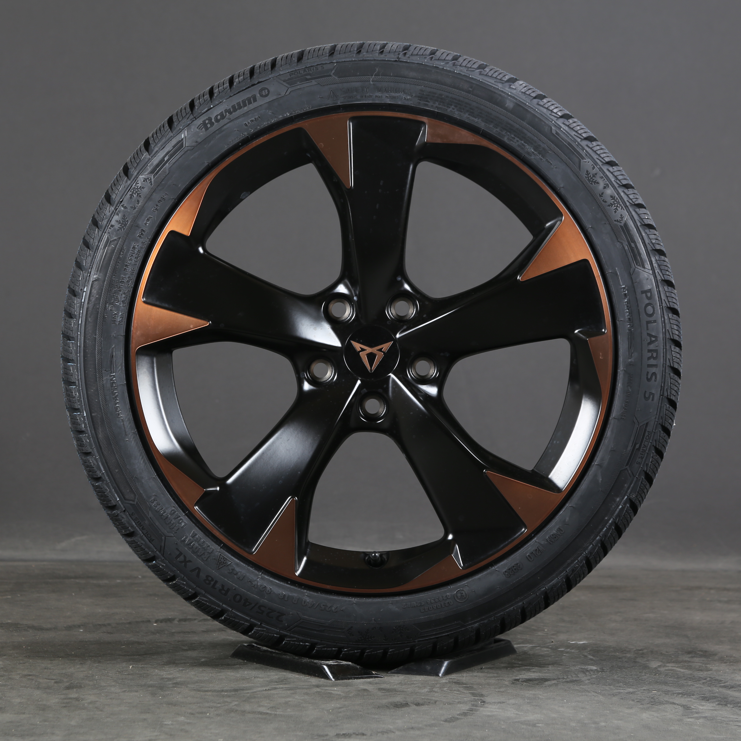 18-inch original Seat Cupra Leon KL winter wheels 5FA601025H Winter tires