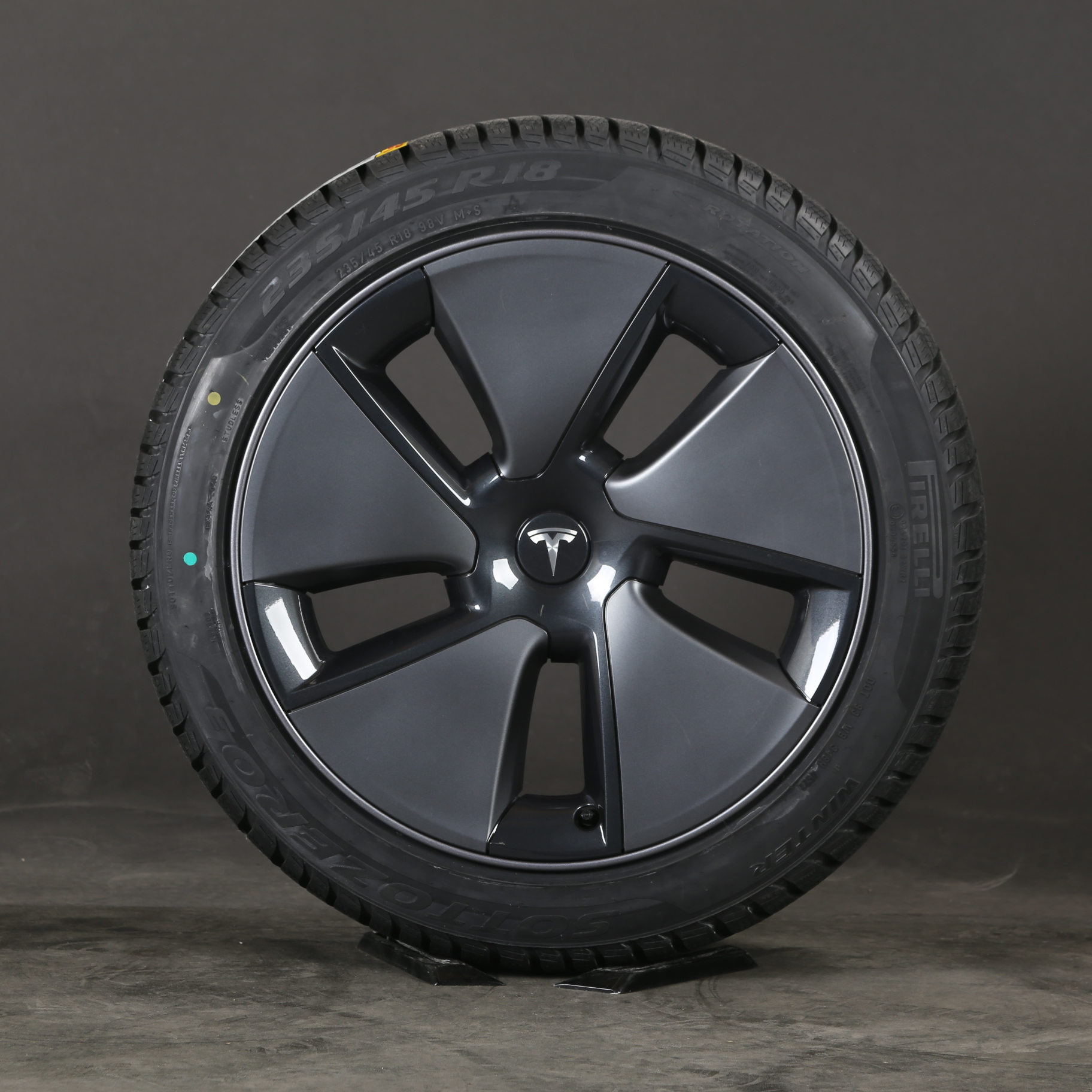18 pouces roues d'hiver d'origine Tesla Model 3 1044261-00-A BLE Aero pneus d'hiver