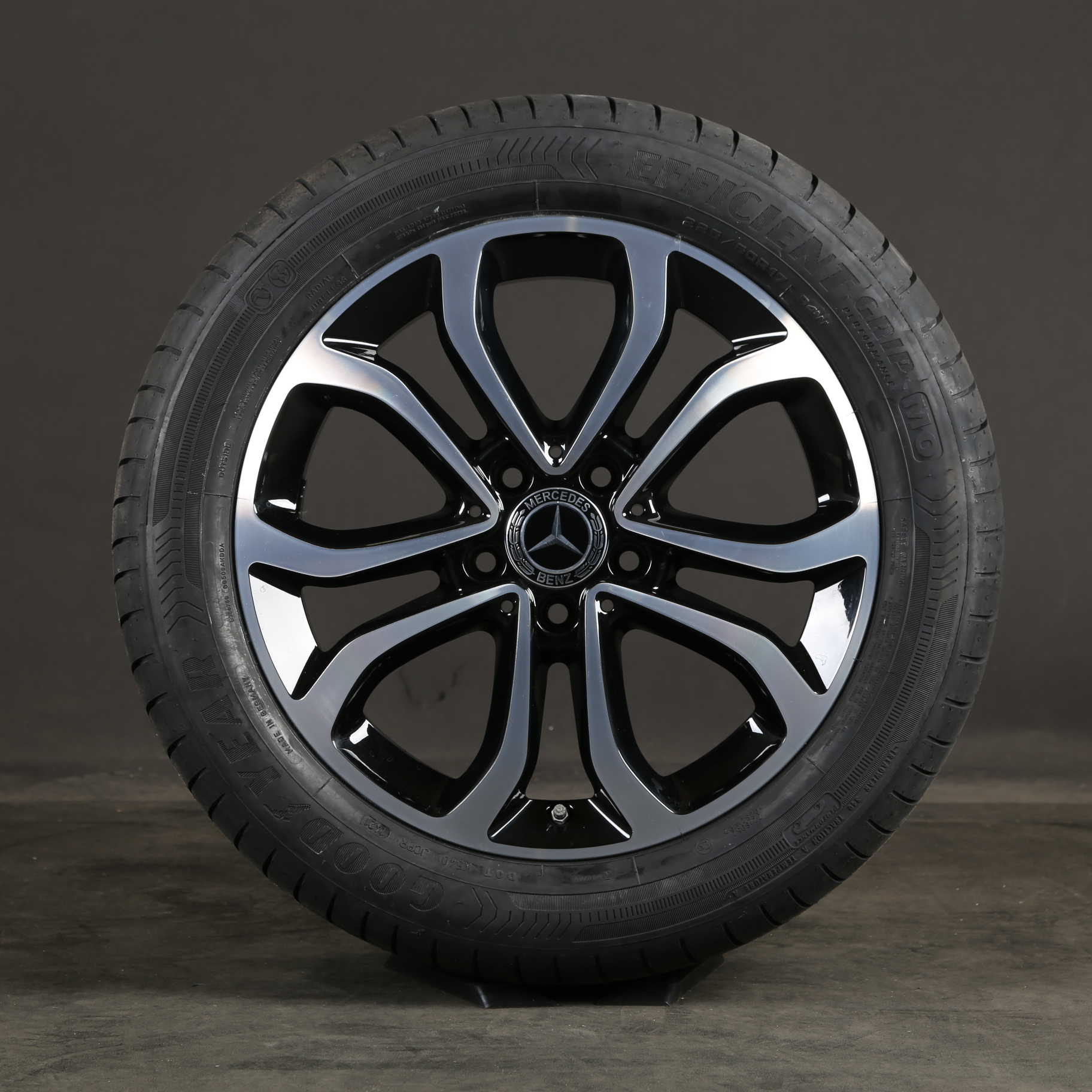 17 pouces roues d'été d'origine Mercedes Classe C W205 A2054010200 pneus d'été