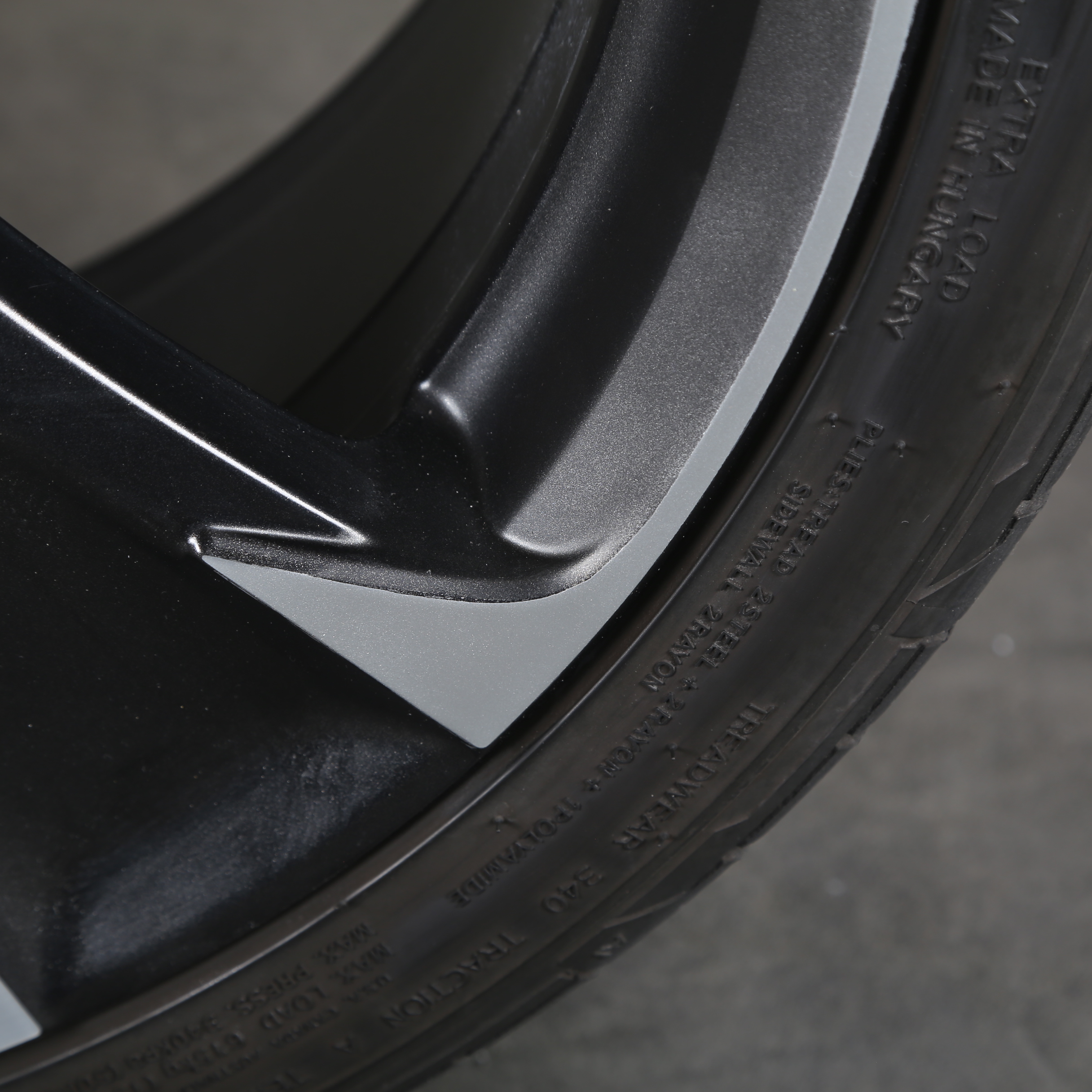 Neumáticos de verano originales Seat Leon Cupra 5FA601025F de 19 pulgadas
