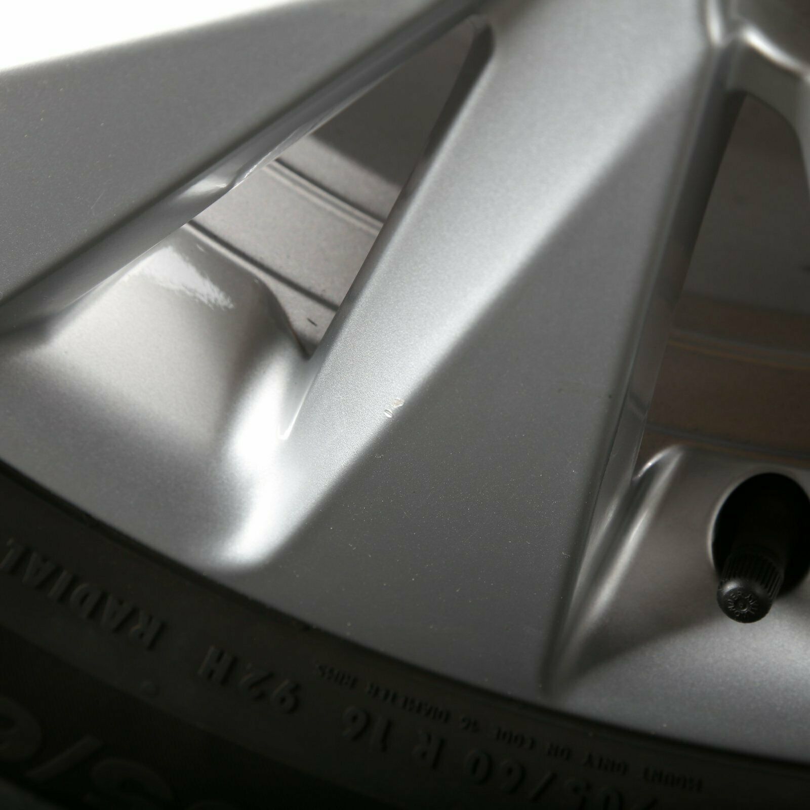 16 inch zomerwielen origineel Seat Arona KJ7 aluminium velgen design 26/1 6F9601025