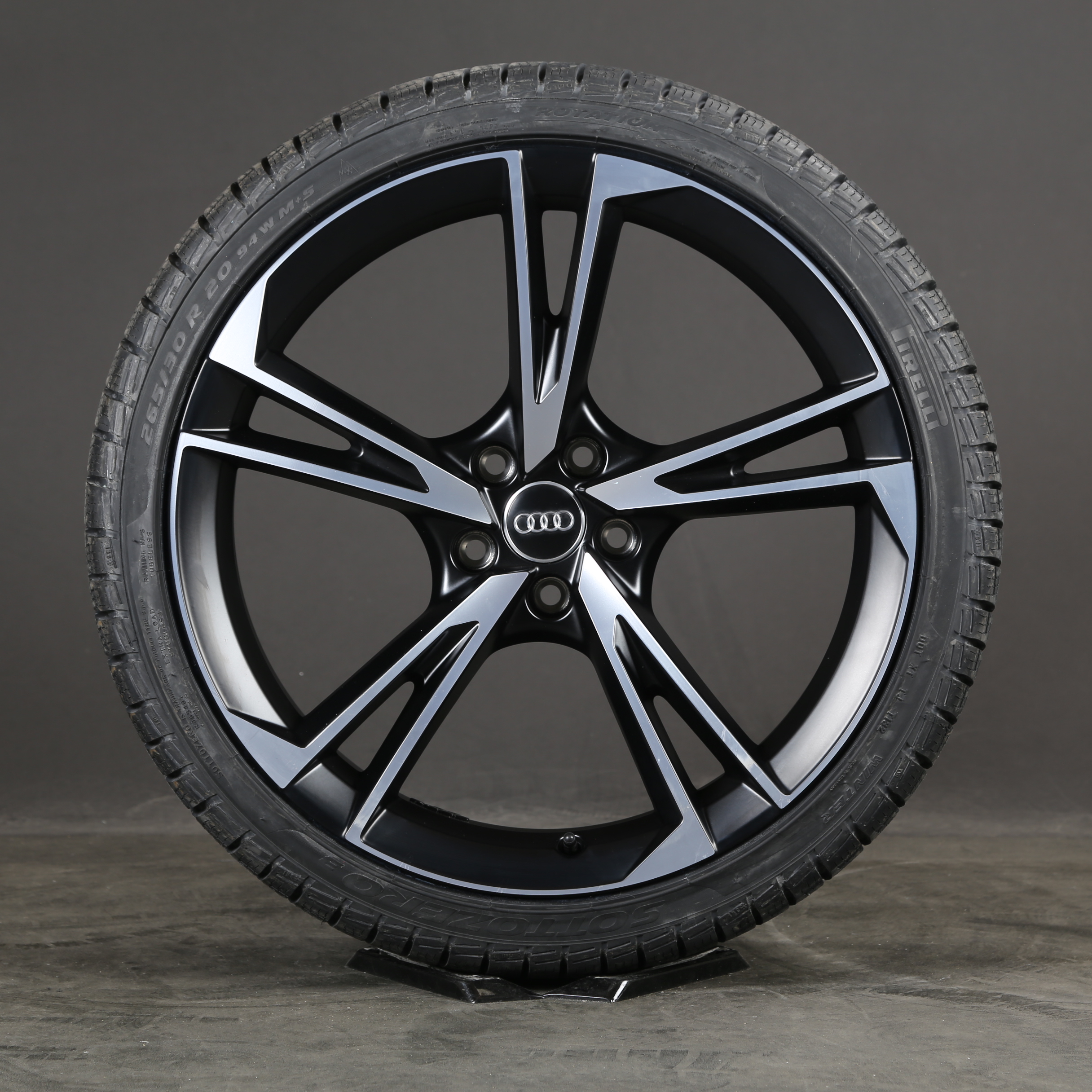 20 pouces roues d'hiver d'origine Audi A5 S5 F5 8W B9 Falx Design pneus d'hiver