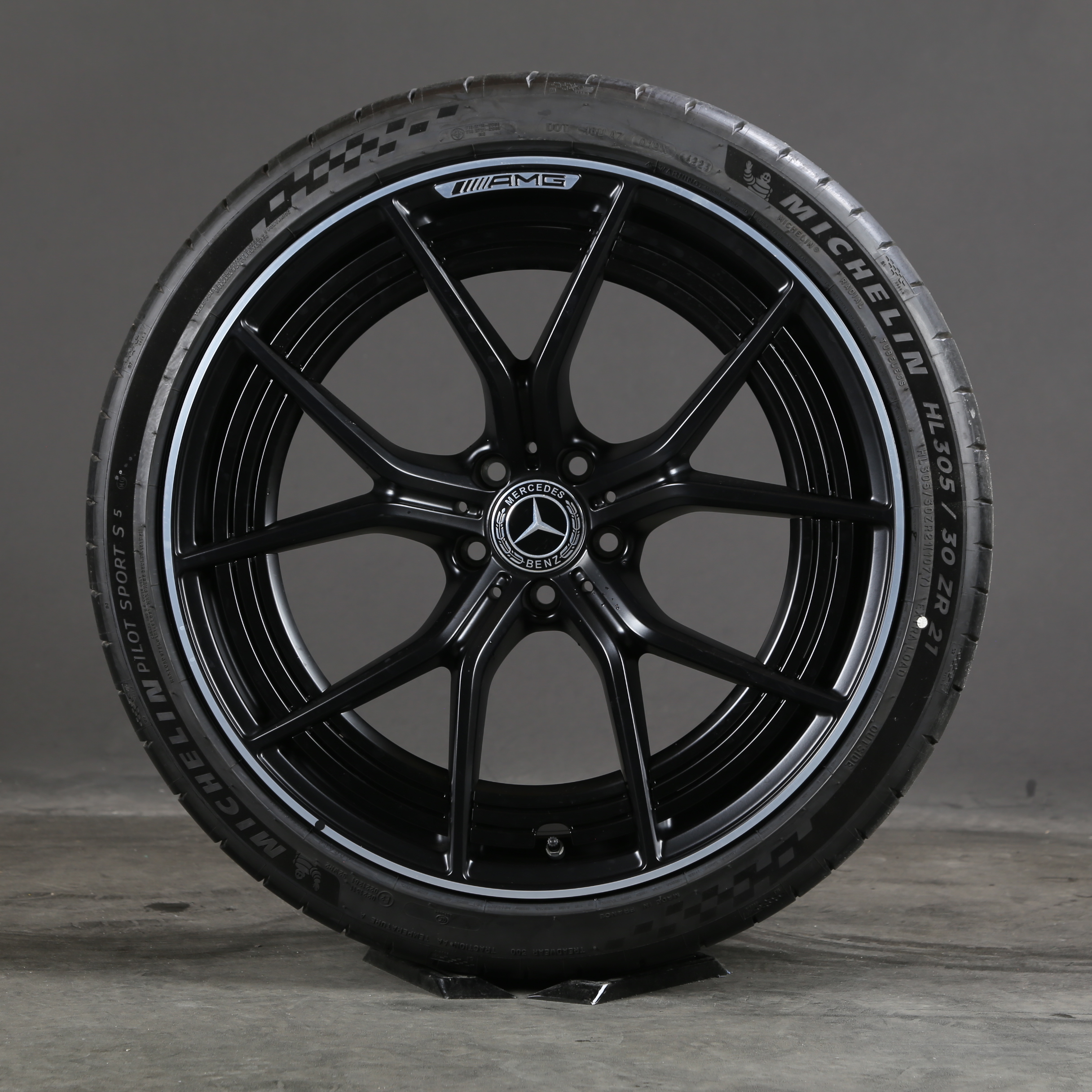 21 pouces roues d'été d'origine Mercedes AMG GT C192 A1924011100 pneus d'été