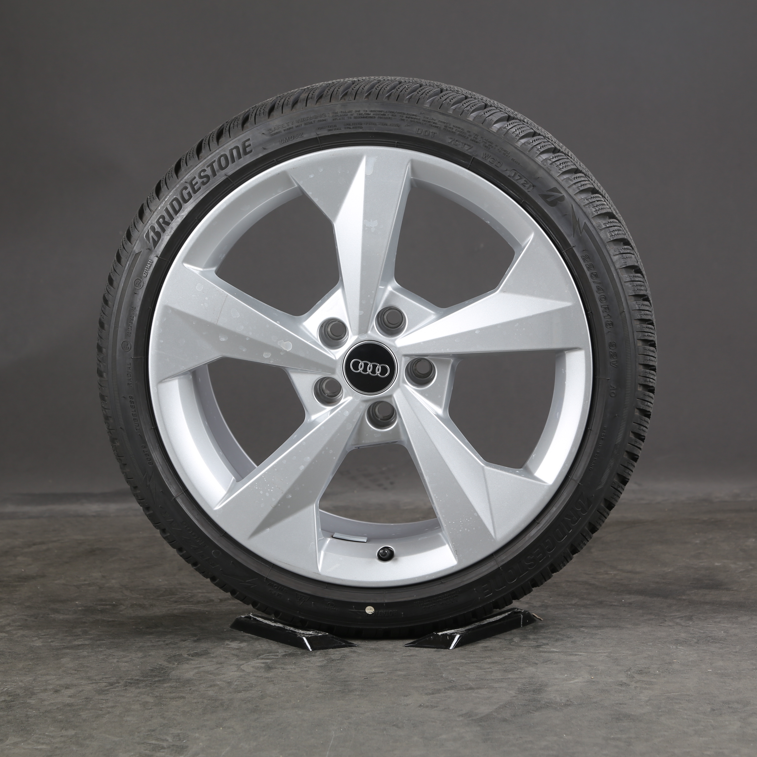 Audi A3 S3 8Y 18 inch winter wheels original 8Y0601025J winter tires