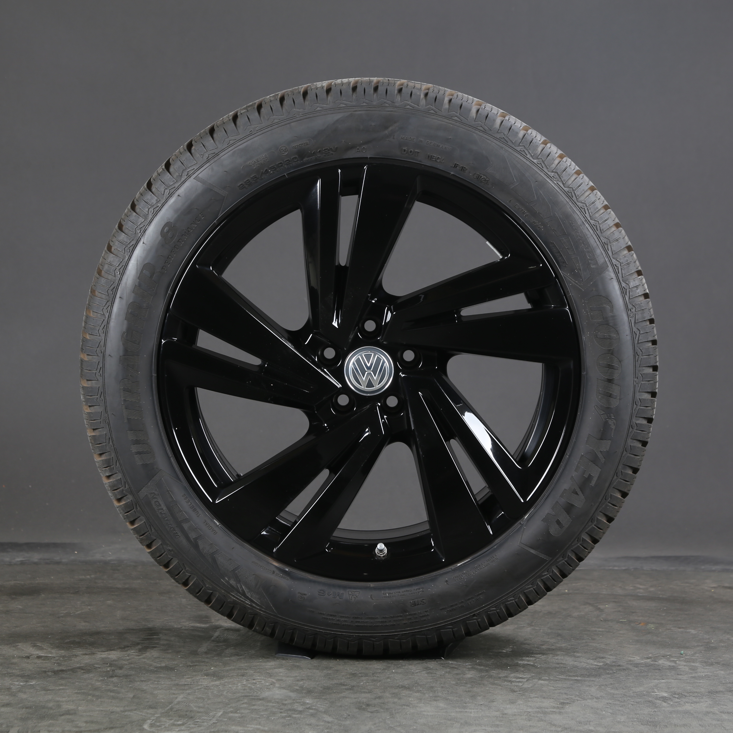 20 inch original VW Touareg CR7 III Nevada winter wheels 760601025AA winter tires