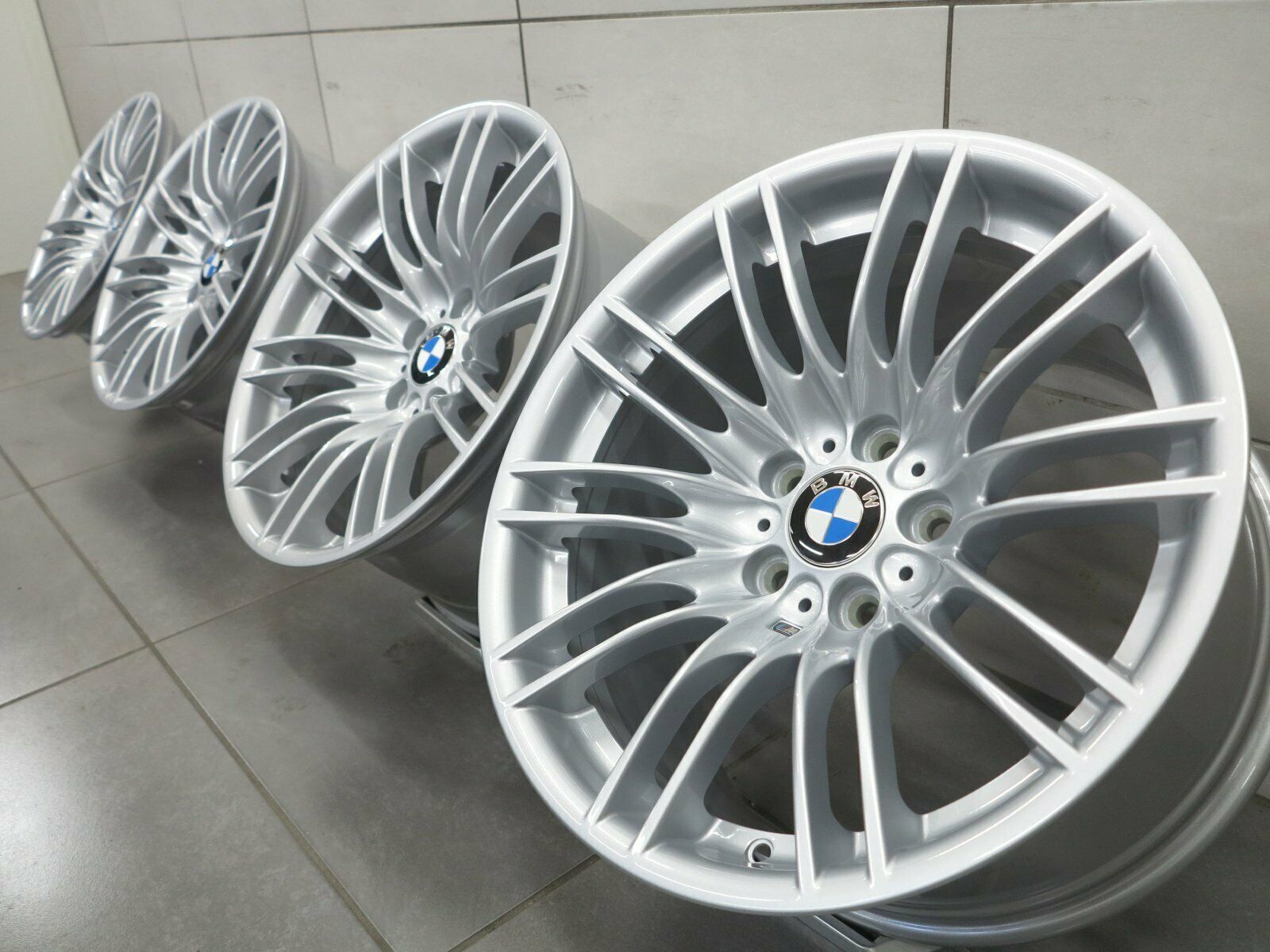 18 tommer aluminiumsfælge original BMW M3 E90 Coupé E92 E93 Styling M260 2284504 2284505