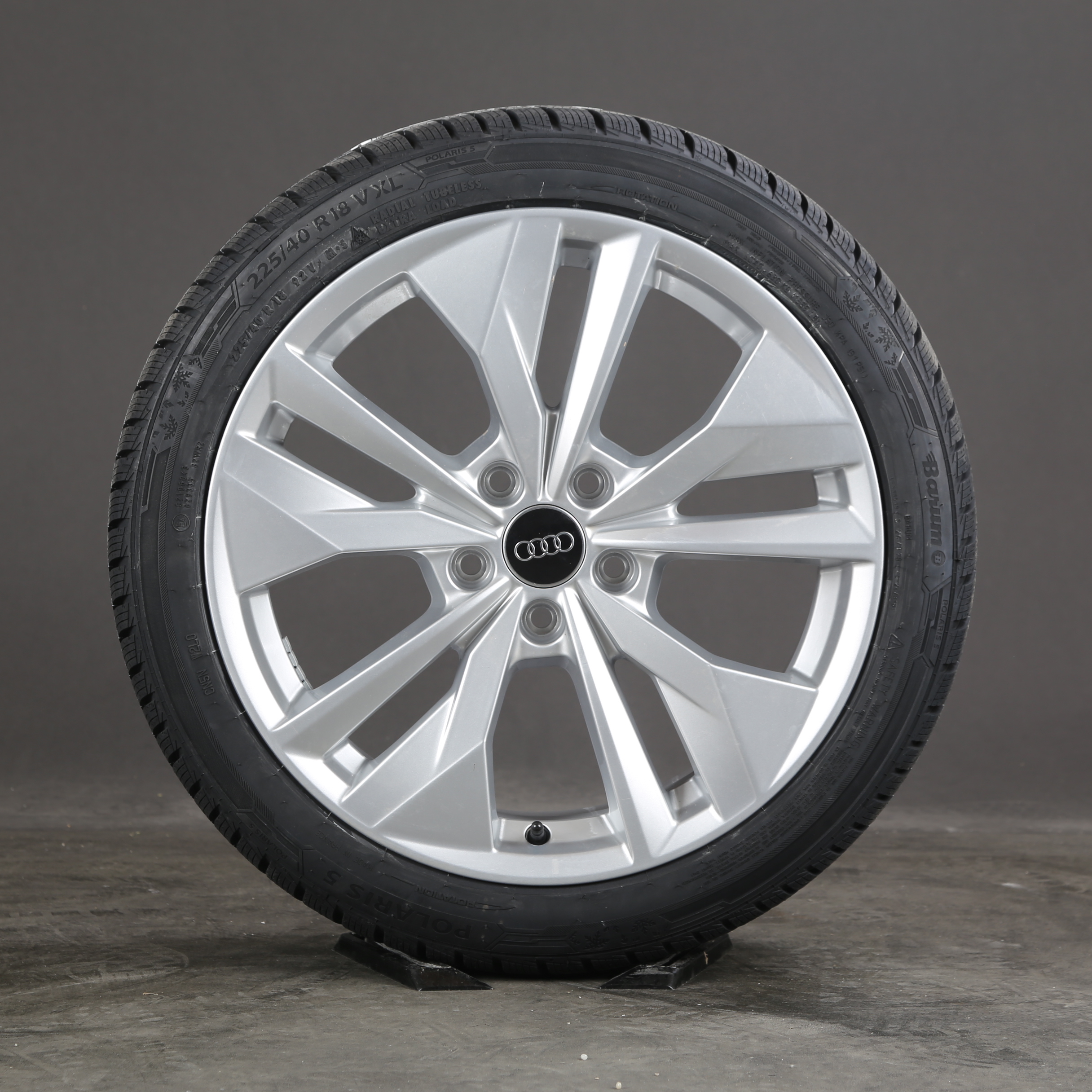 18 pouces roues d'hiver d'origine Audi A3 S3 8Y 8Y0601025AC pneus d'hiver