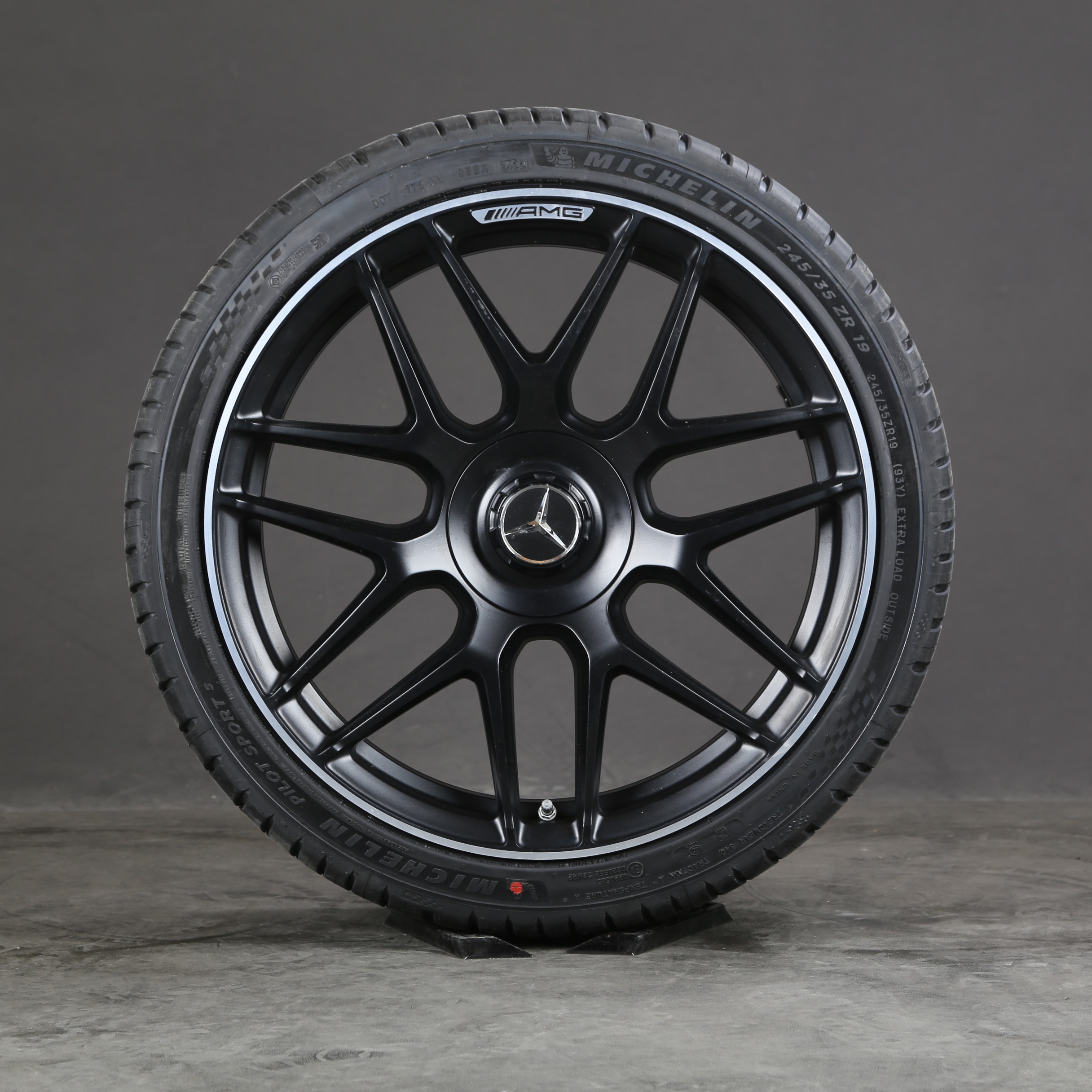 19-tommer sommerhjul originale AMG A45 CLA45 S W177 C118 X118 A1774012500