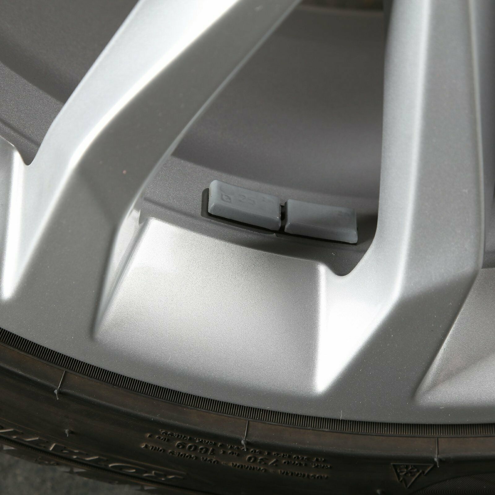 18 pouces S-Line roues d'hiver original Audi A4 S4 8W0601025H 8W
