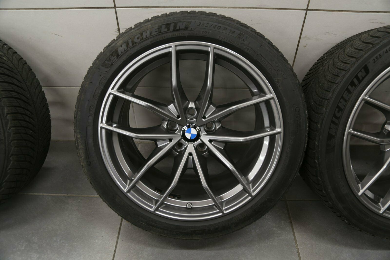 Roues d'hiver 18 pouces BMW Z4 G29 original à rayons en V 770 Ferricgrey 6883639 6883640