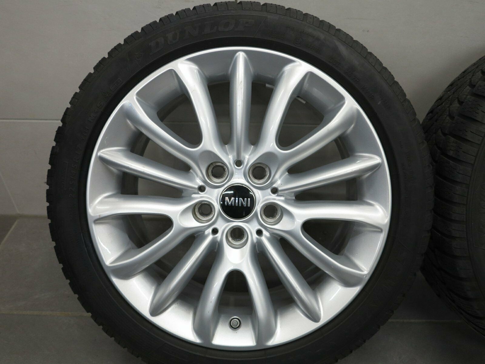 ruedas de invierno de 17 pulgadas originales Mini Clubman F54 6856047 Llantas 519 Neumáticos de invierno