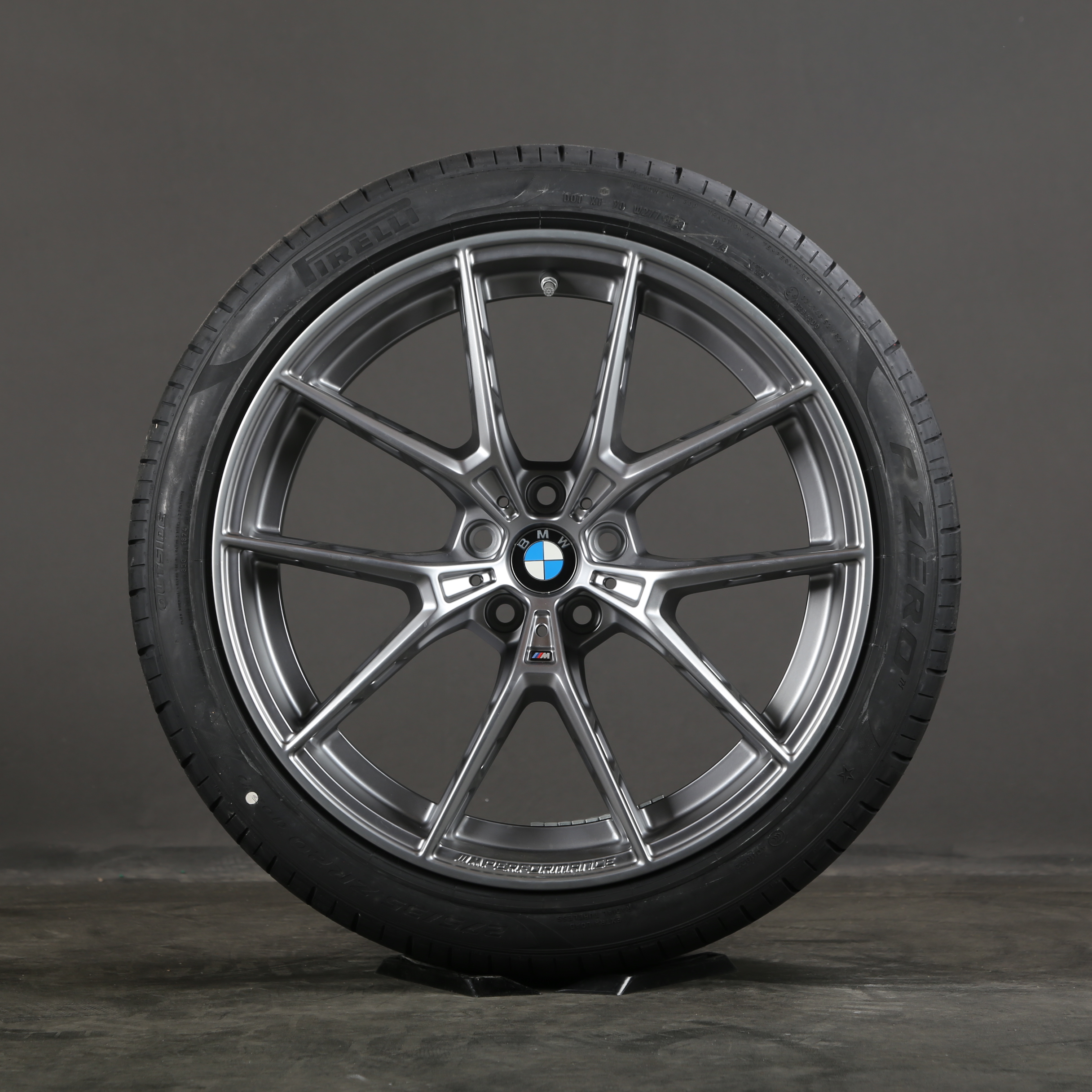 20 inch summer wheels original BMW M5 F90 M8 F91 F92 F93 M863 8097642 summer tires
