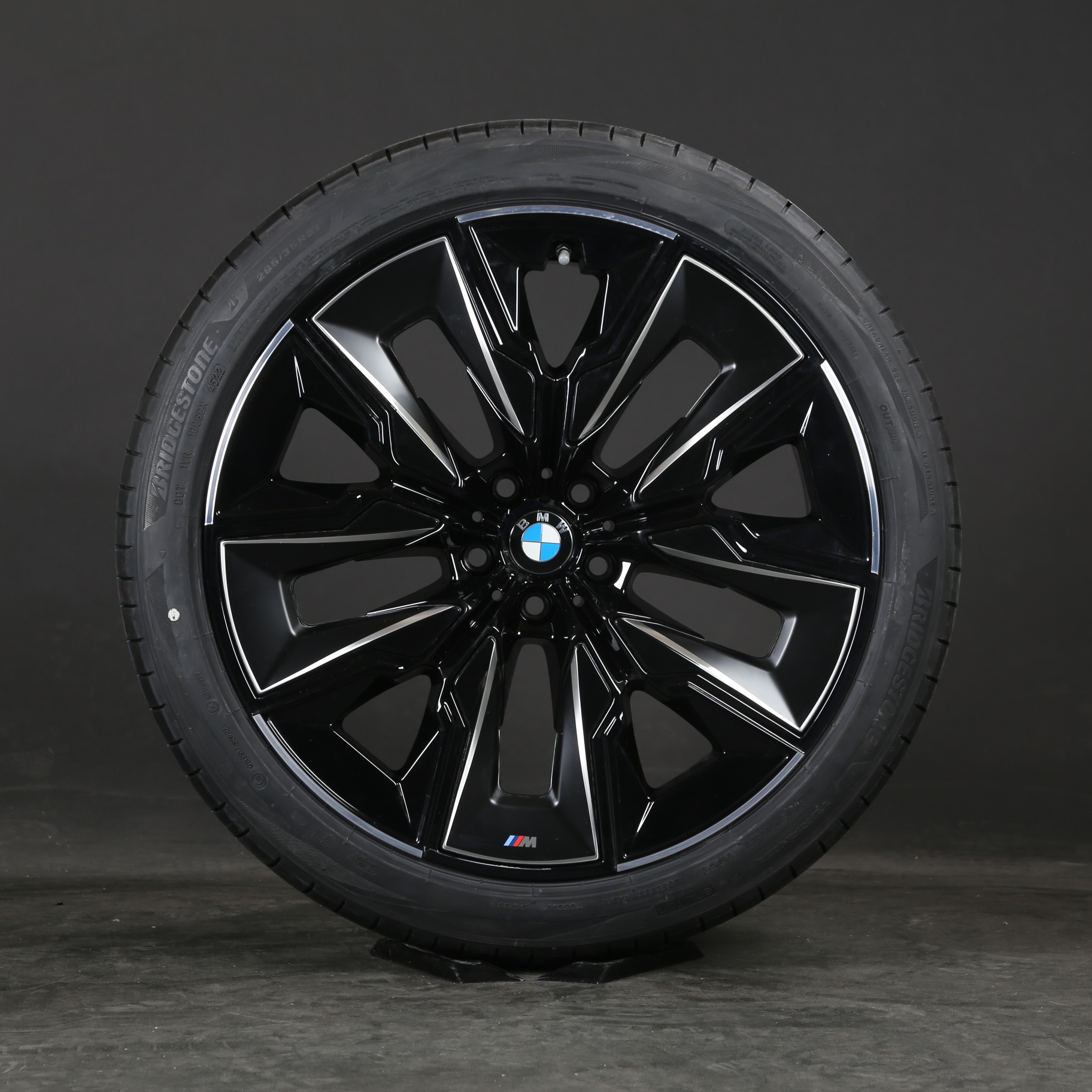 21 pouces roues d'été d'origine BMW Série 7 i7 G70 M909 Aerodynamics 36115A41F78