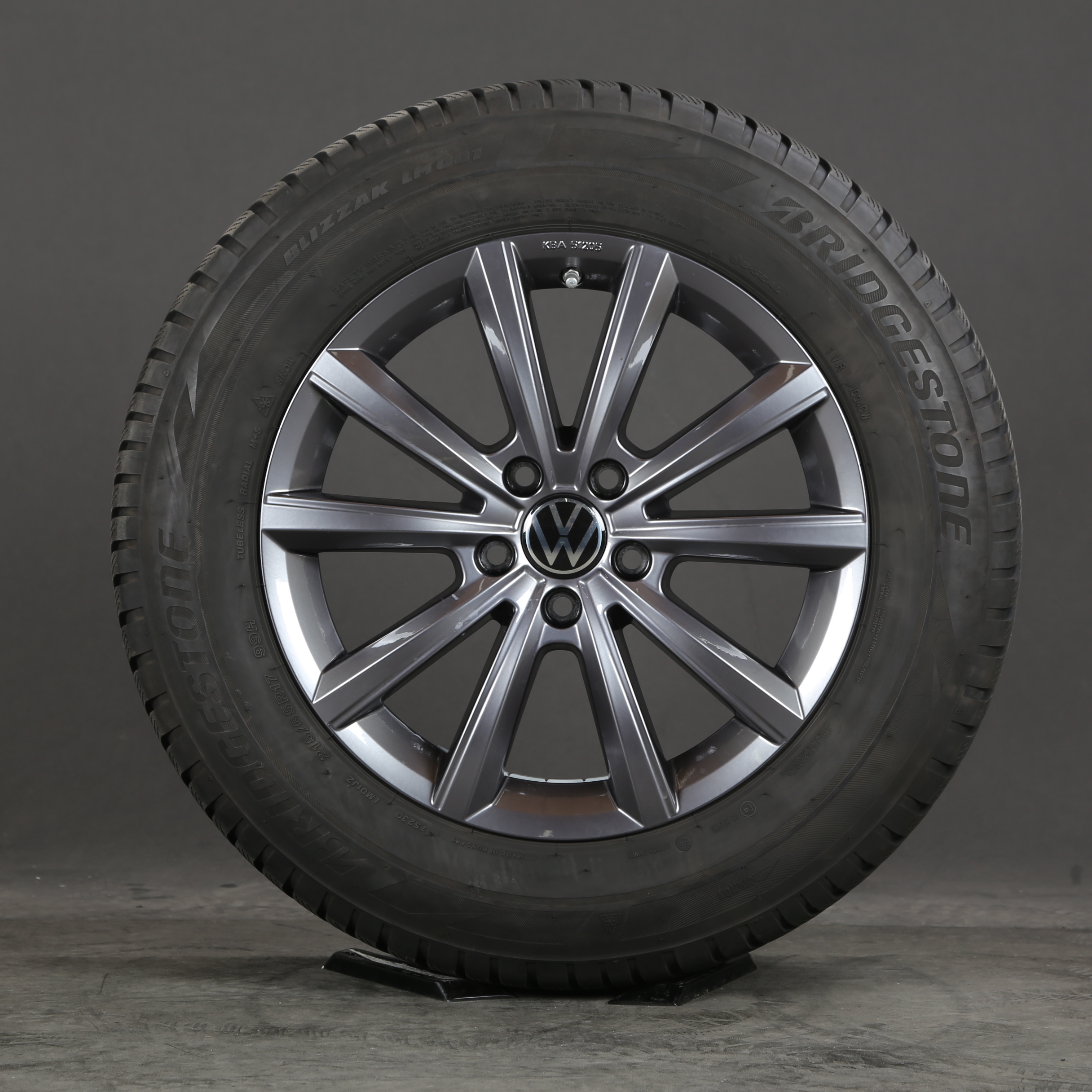 17 pouces roues d'hiver d'origine VW Tiguan II AD1 BW2 Merano 5NA071497A pneus d'hiver
