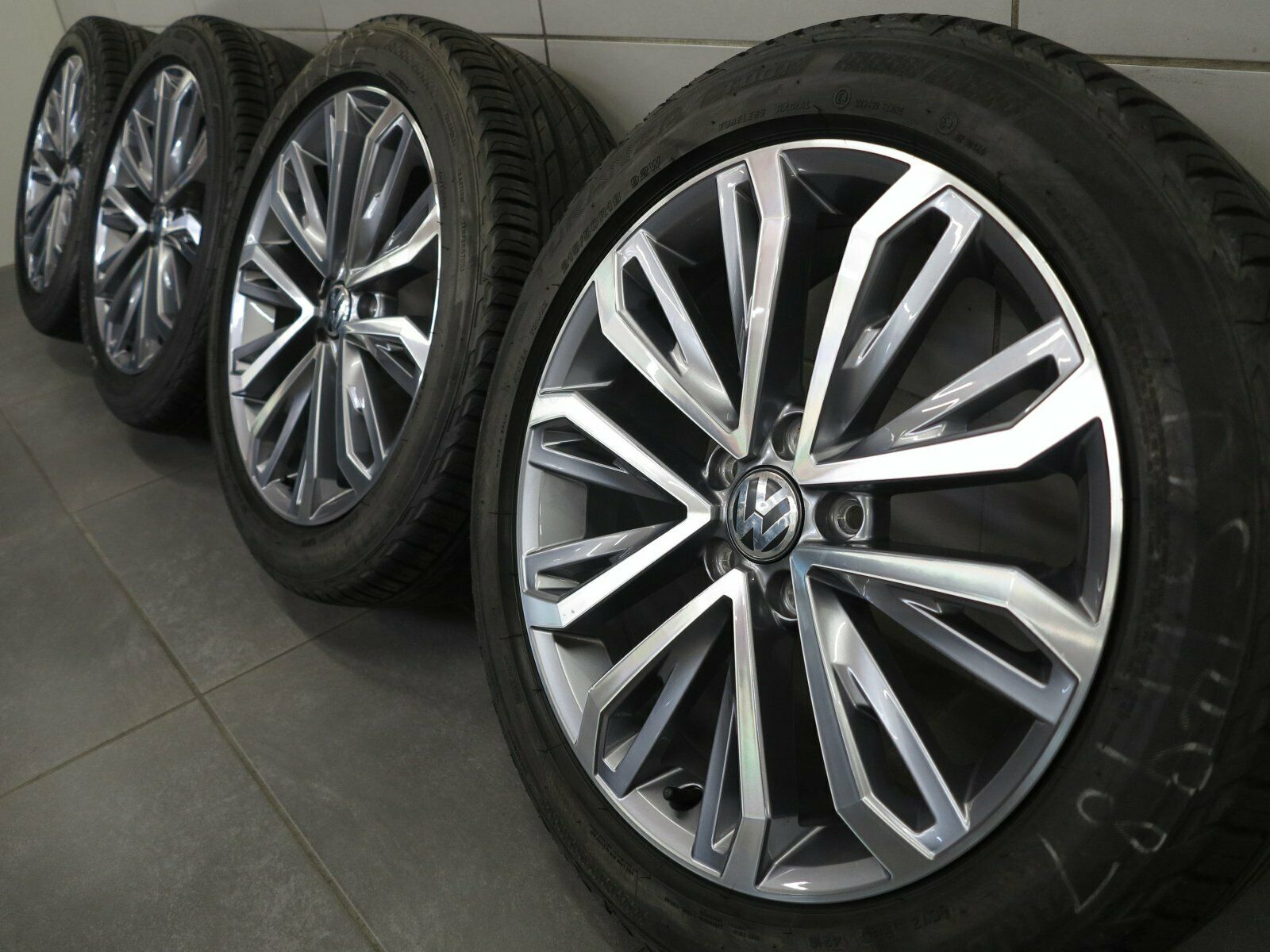 18 pouces roues d'été d'origine VW T-Roc A11 Montego Bay 2GA601025E jantes en aluminium