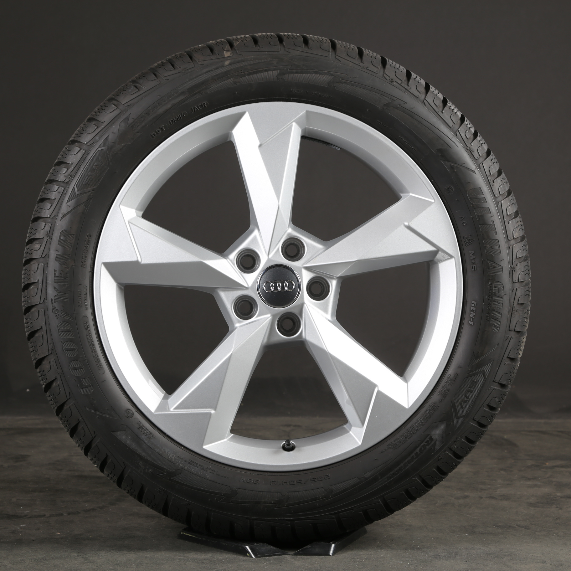 19 pouces pneus d'hiver d'origine Audi Q3 F3 83A601025N roues d'hiver