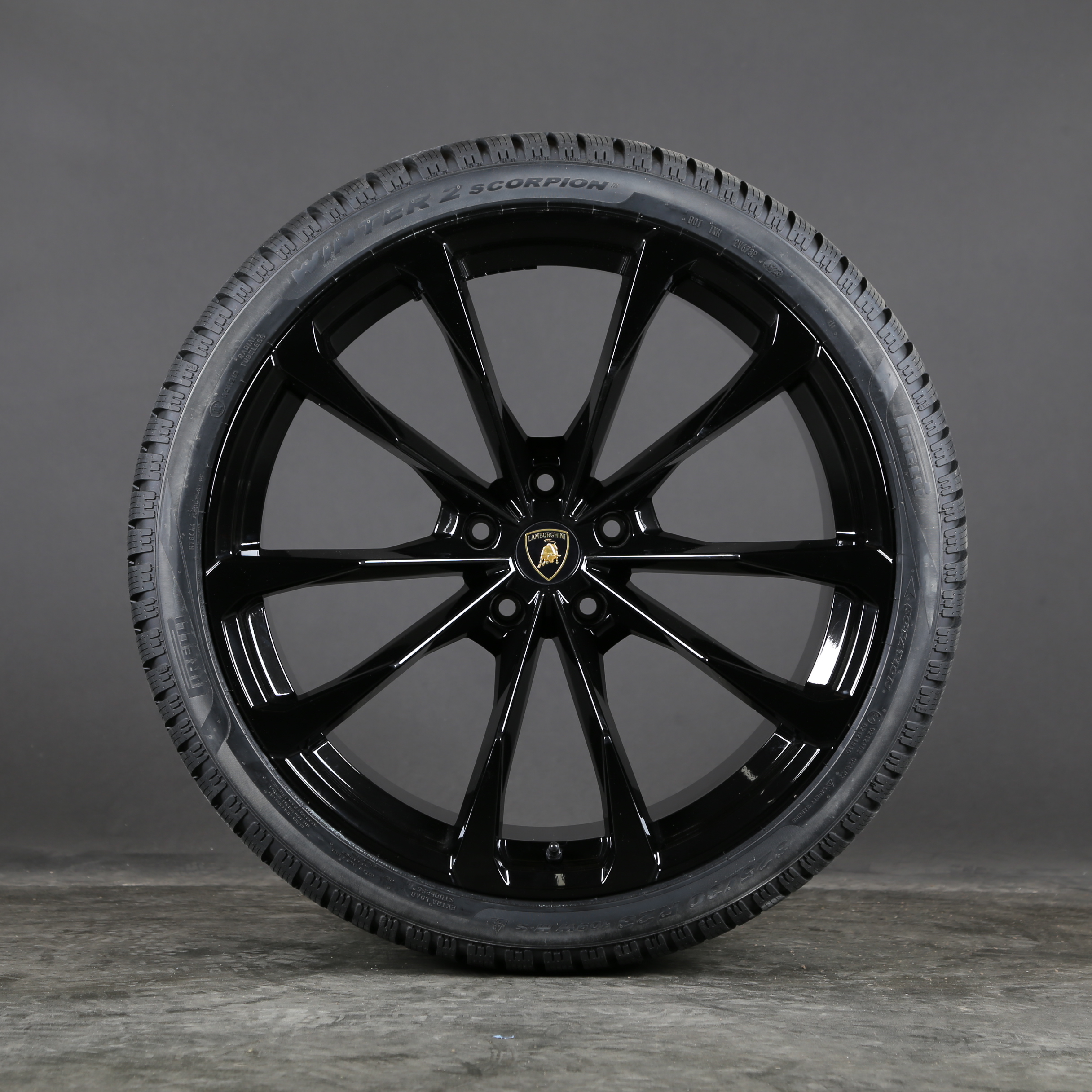 23 pouces roues d'hiver d'origine Lamborghini Urus 4ML601025BA pneus d'hiver