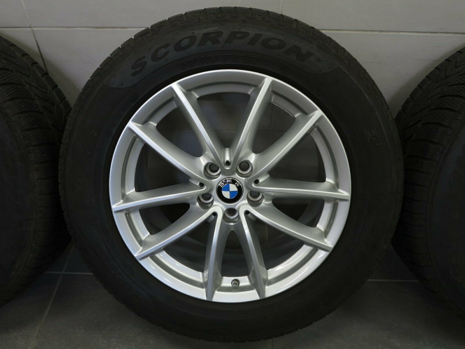 18 pouces roues d'hiver d'origine BMW X5 G05 6880684 pneus d'hiver 618 jantes