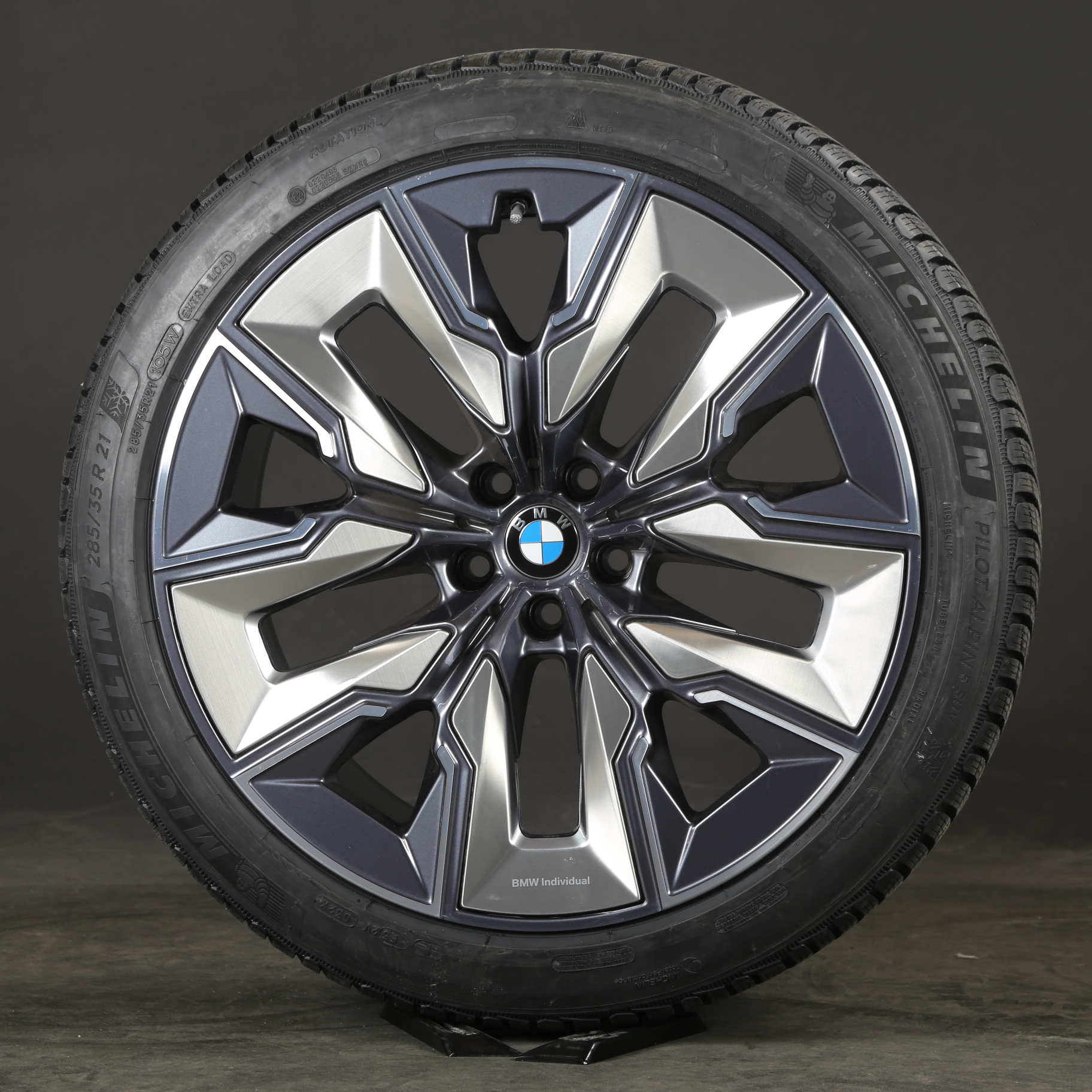 21 pouces roues d'hiver d'origine BMW Série 7 i7 G70 910i Aerodynamics 36115A19DF6