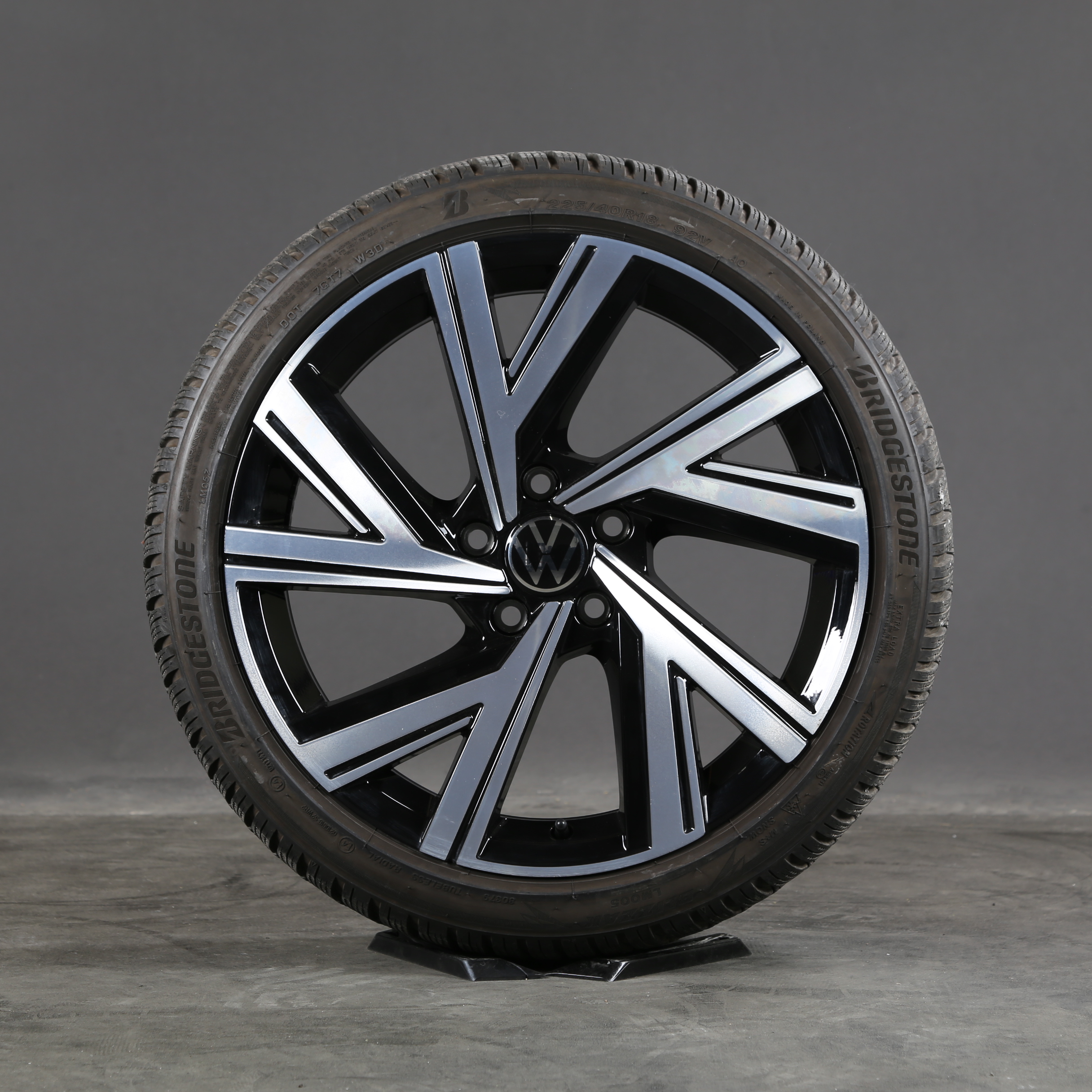 18 inch winter wheels original VW Golf 8 VIII Bergamo 5H0601025M