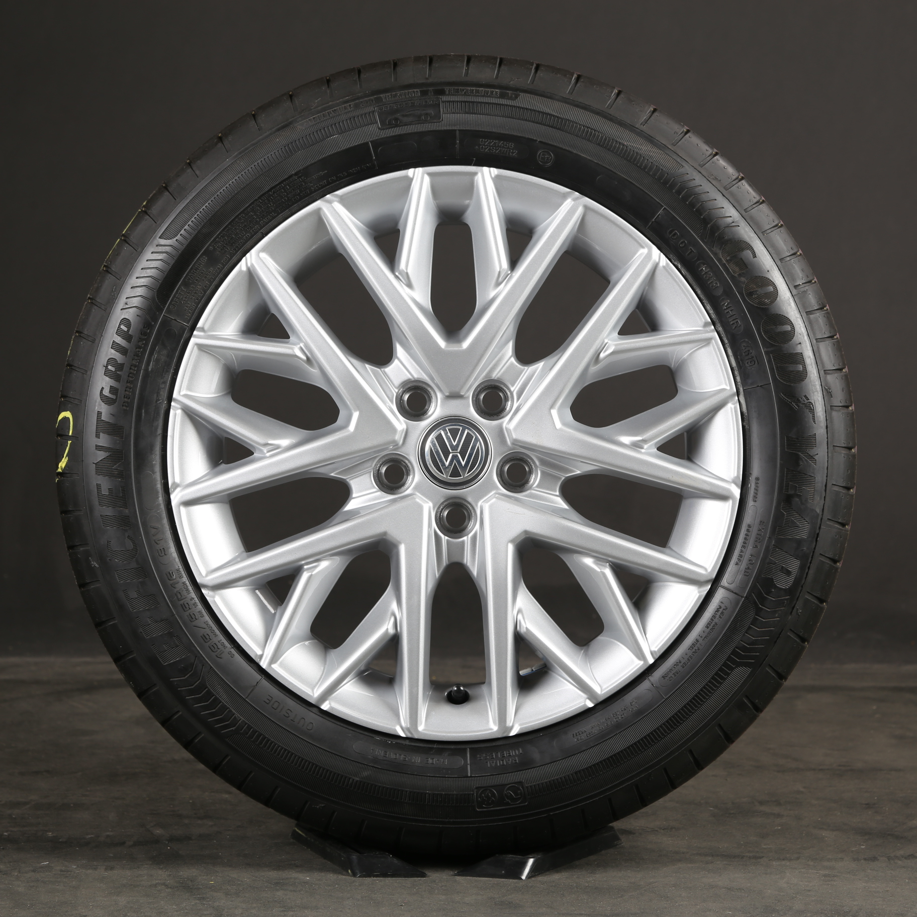 neumáticos de verano de 16 pulgadas llantas de verano originales VW Polo 6 AW 6F0601025M