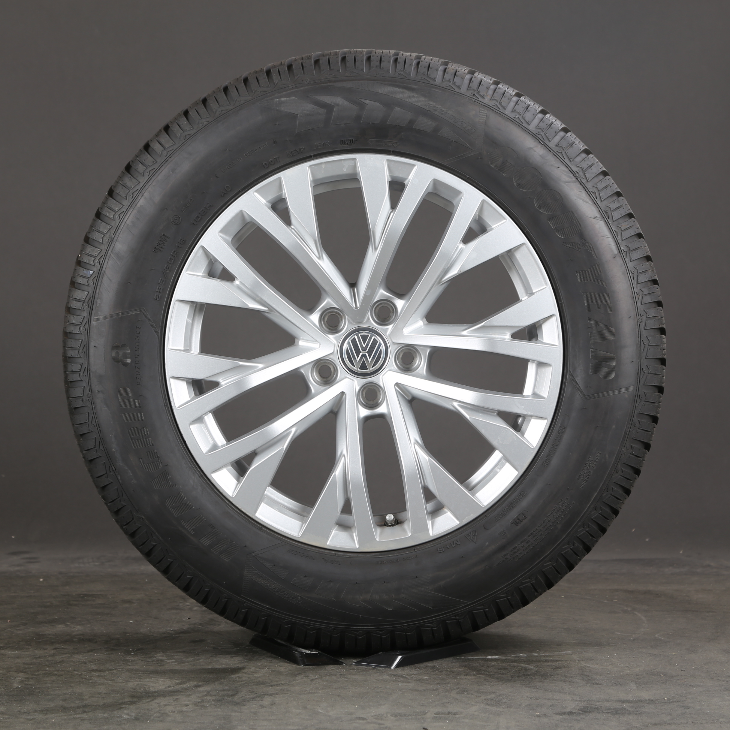 18 inch winter wheels original VW Touareg III CR7 Cascade rims 760601025H