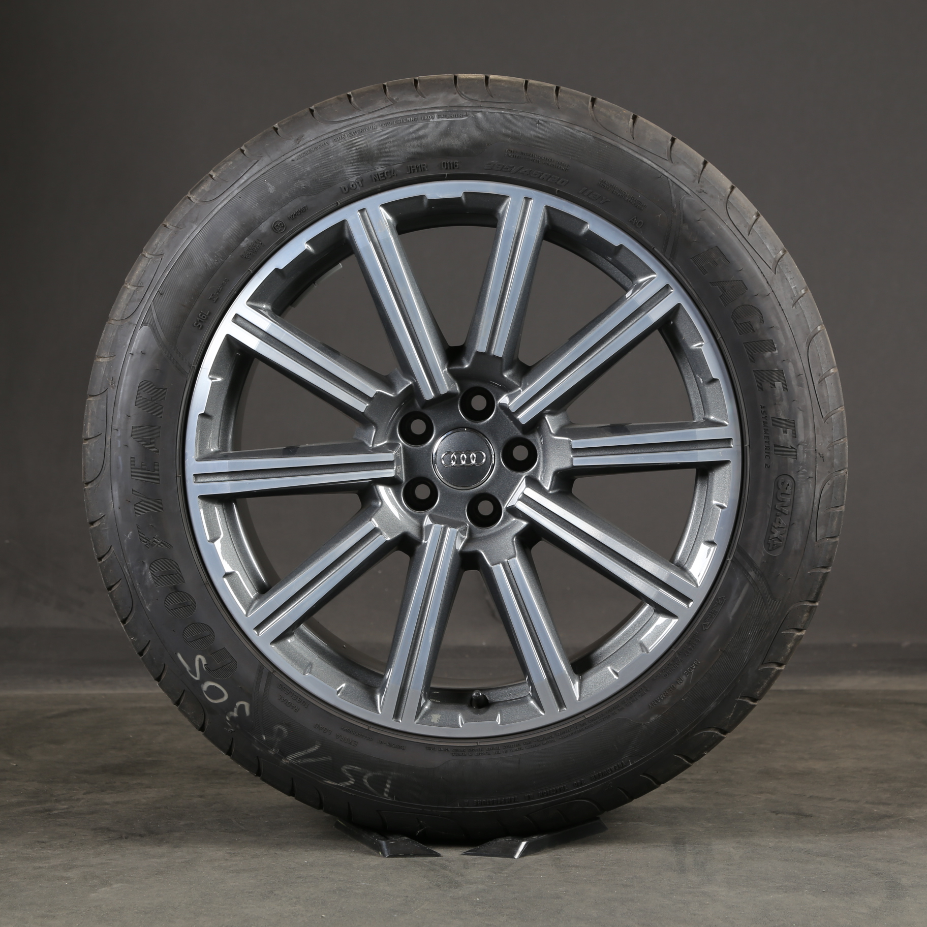 Neumáticos de verano de 20 pulgadas originales Audi Q7 SQ7 4M Facelift 4M0601025AD
