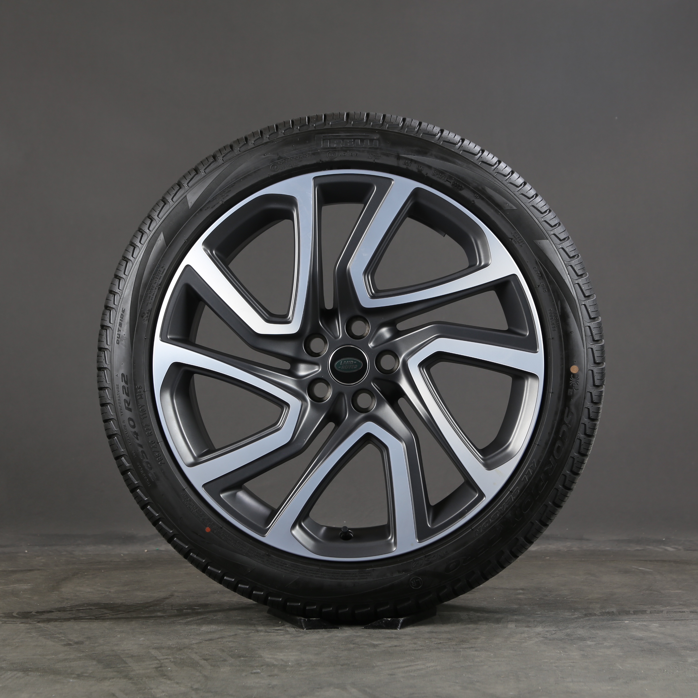 22-inch original Land Rover Discovery V L462 HY3M-1007-EA 5025 summer wheels