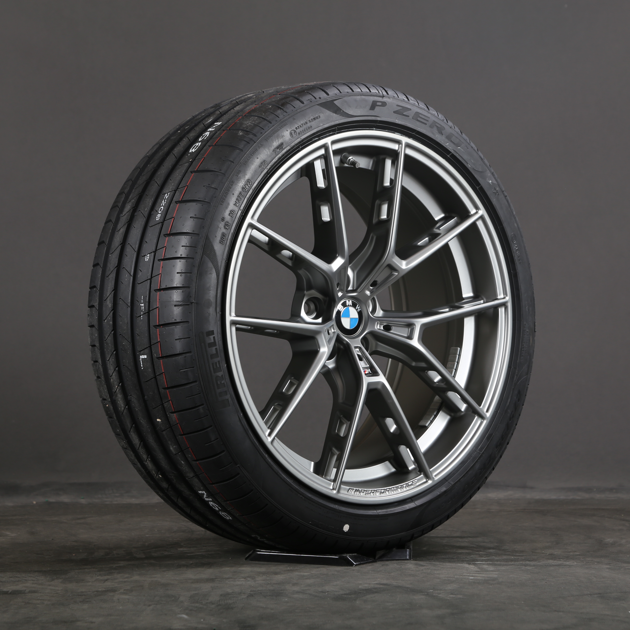 20 pouces roues d'été d'origine BMW M5 F90 M8 F91 F92 F93 M863 8097642 pneus d'été