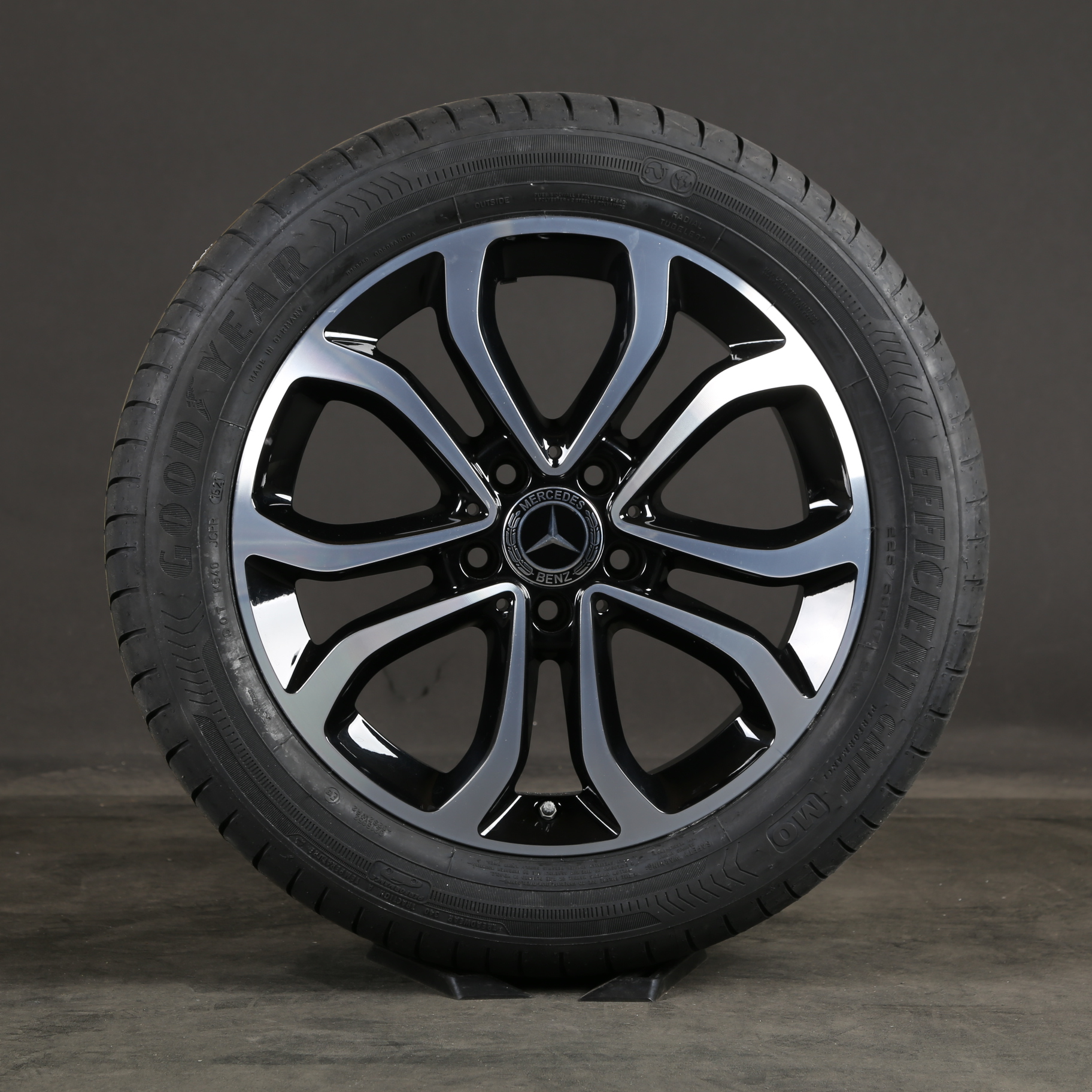 17 pouces roues d'été d'origine Mercedes Classe C W205 A2054010200 pneus d'été