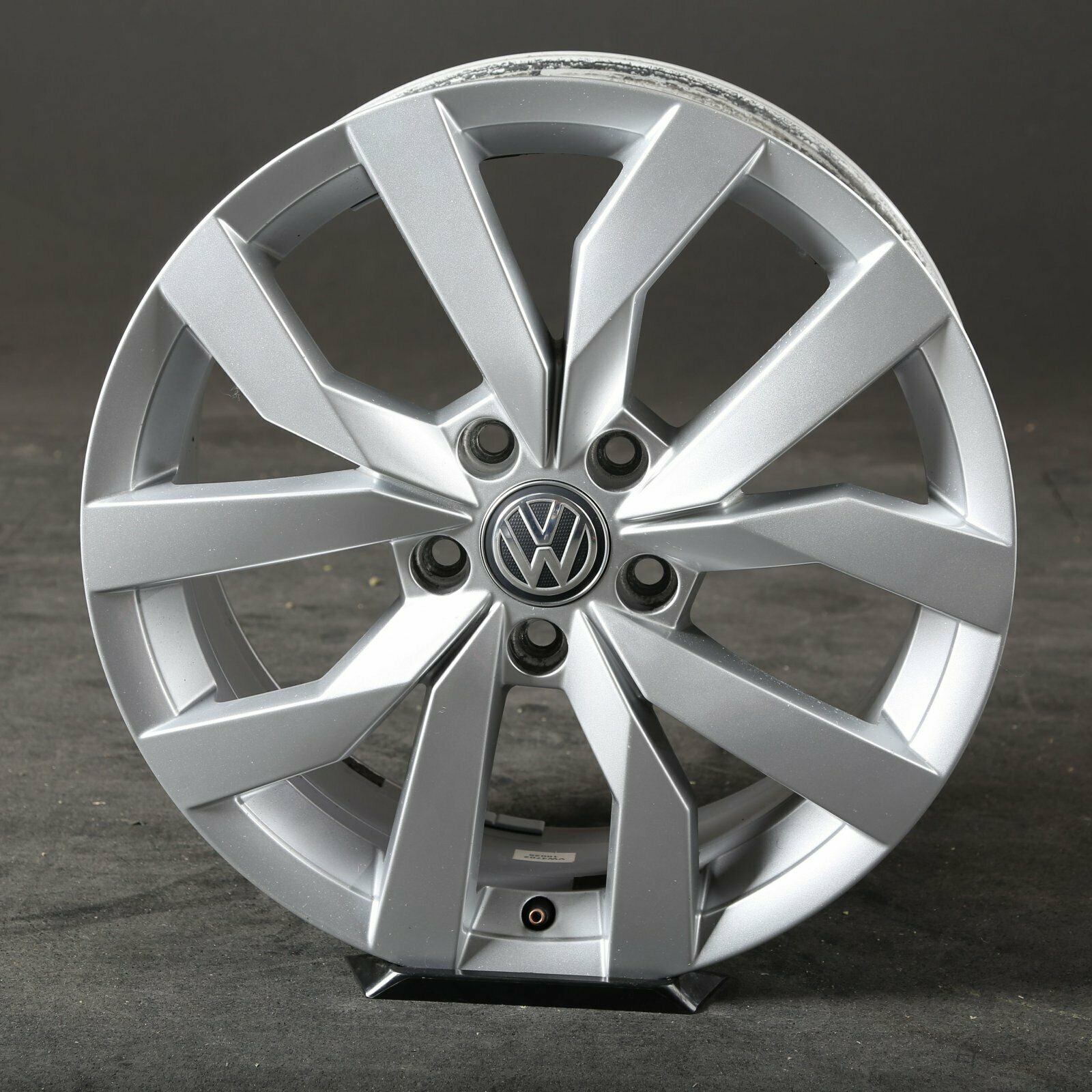 17 tommer hjul original VW Golf VII 7 5G0601025CR Karlskoga alufælge