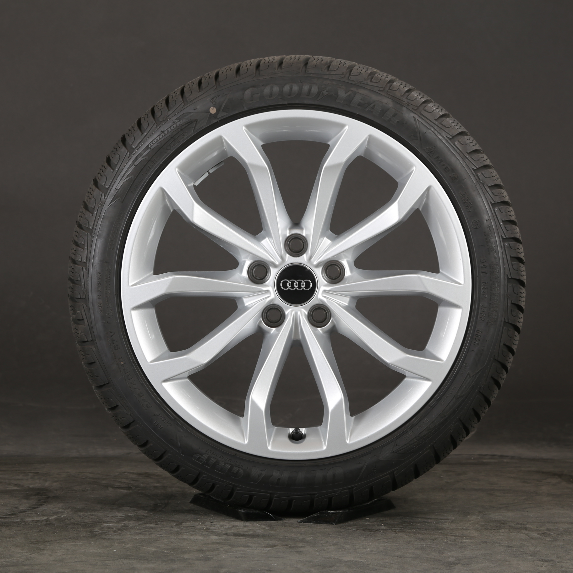 18 pouces roues d'hiver d'origine Audi A4 S4 8W 8W0601025H B9 S-Line pneus d'hiver