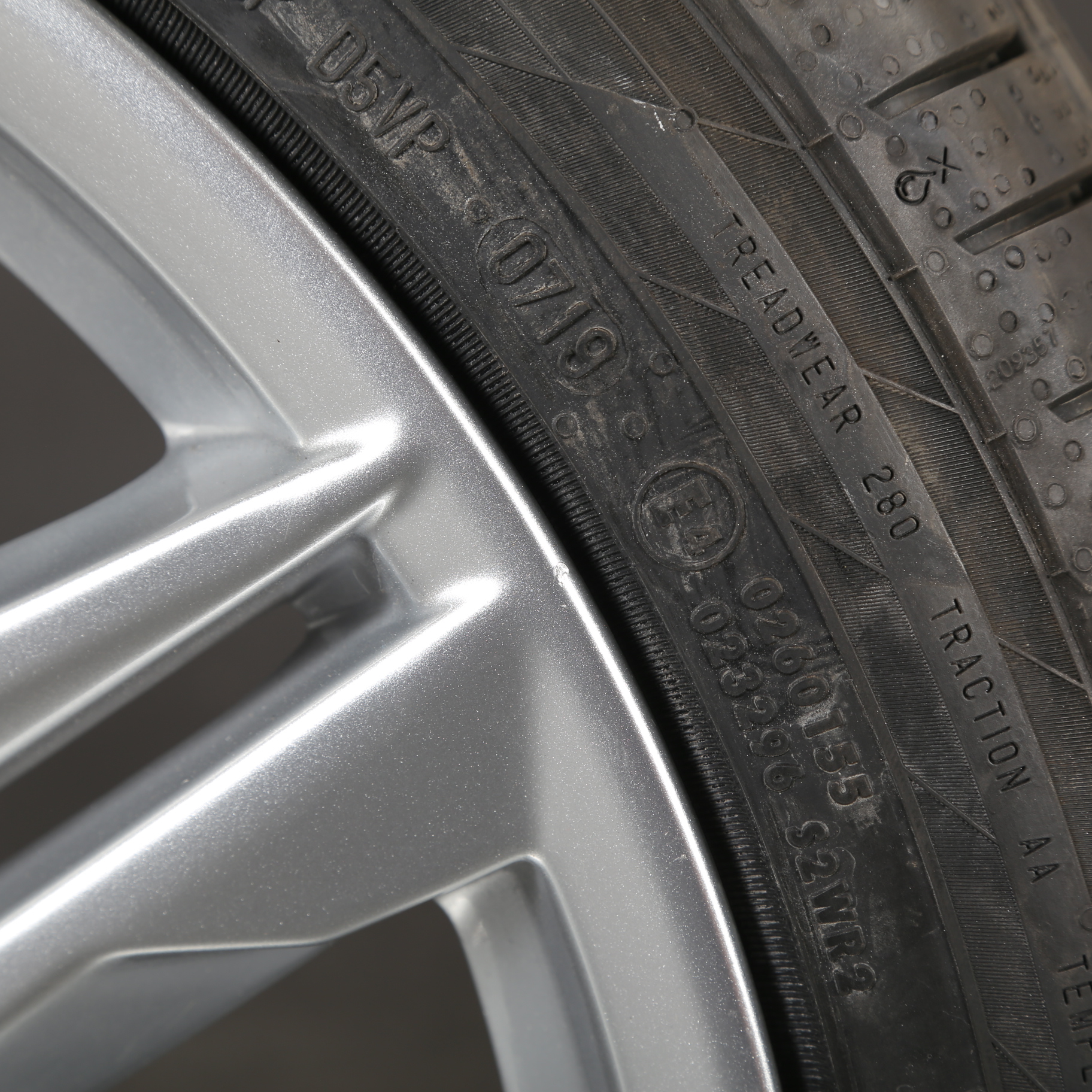 18 inch summer wheels original Audi A5 S5 F5 8W 8W0601025EN summer tires