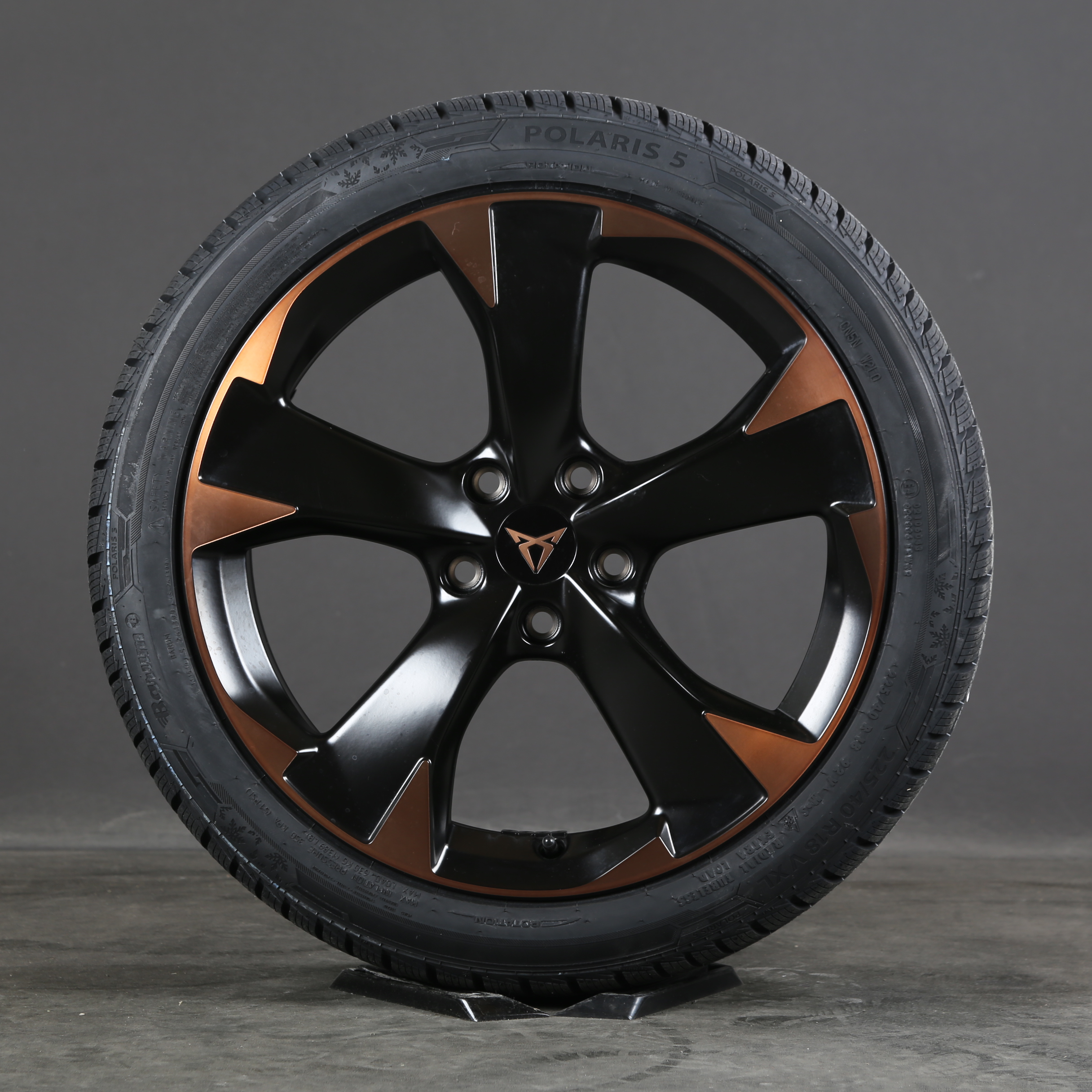 18-inch original Seat Cupra Leon KL winter wheels 5FA601025H Winter tyres